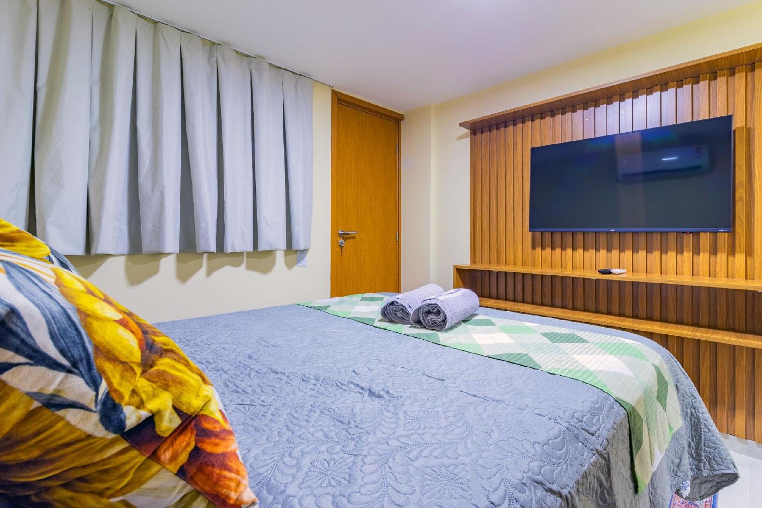 Tangaroa Flats #303 - Quadruple Apt by Carpediem