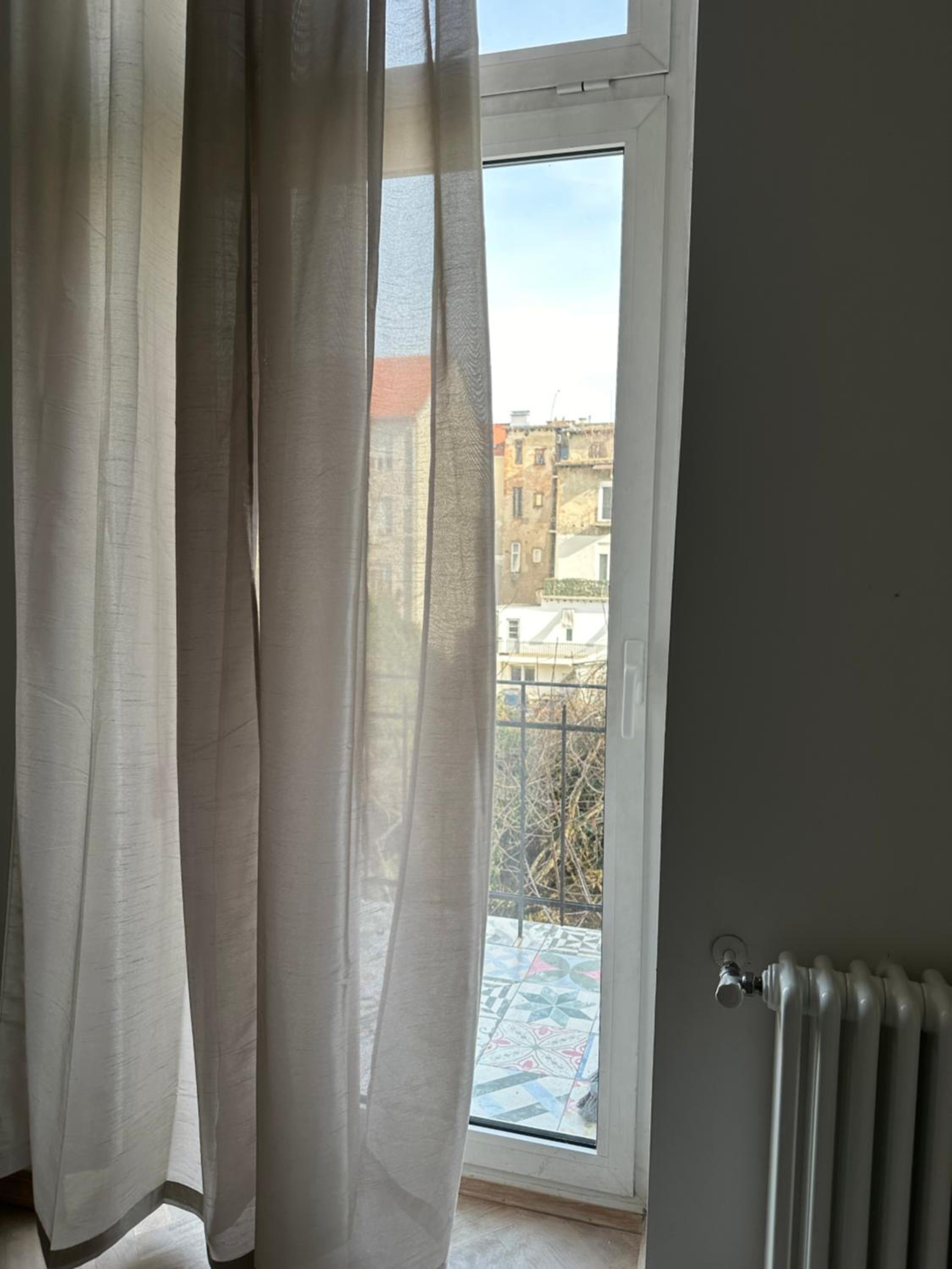 Photo 33