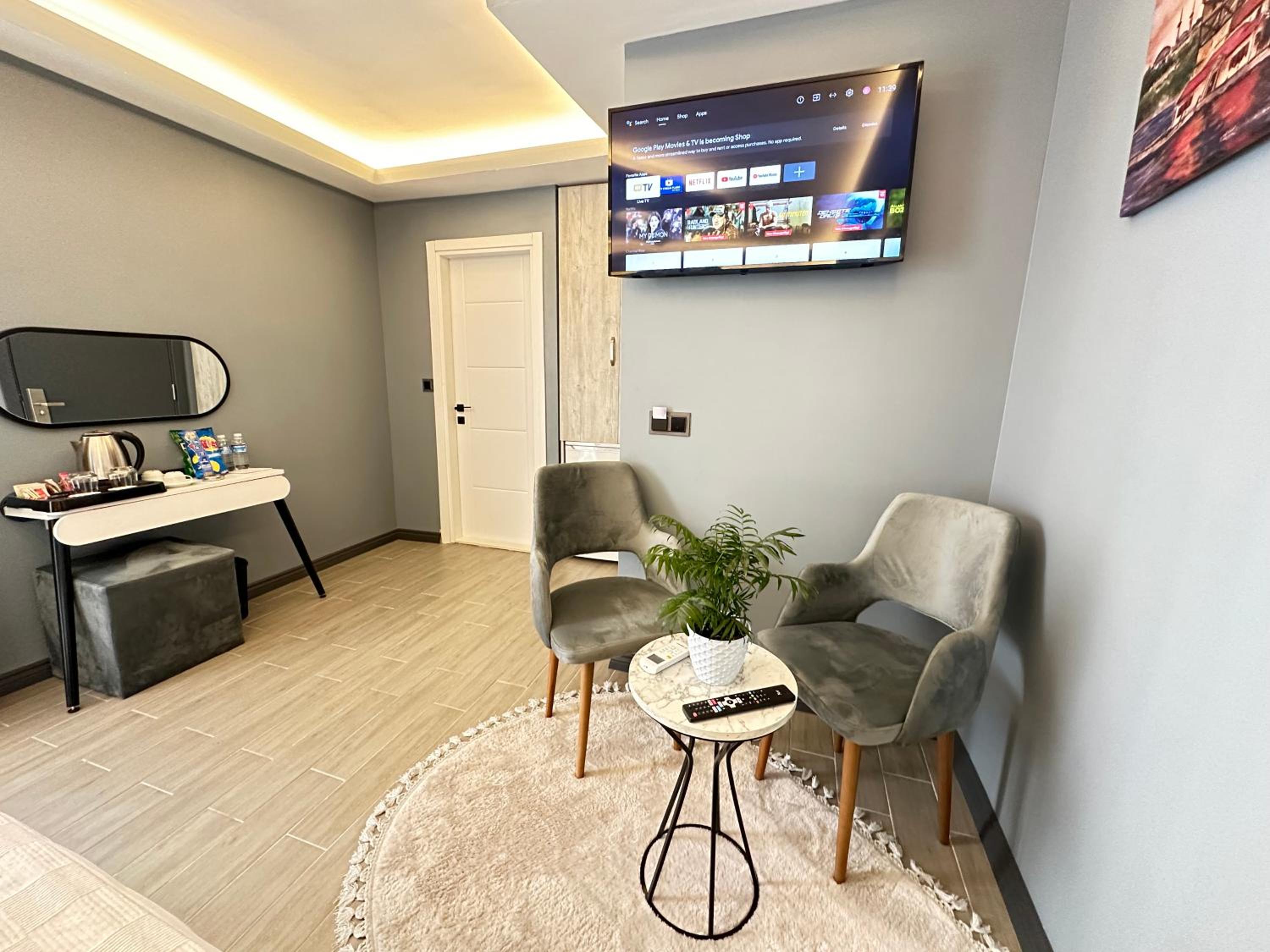 Blue Moonrise Otel - Image 60