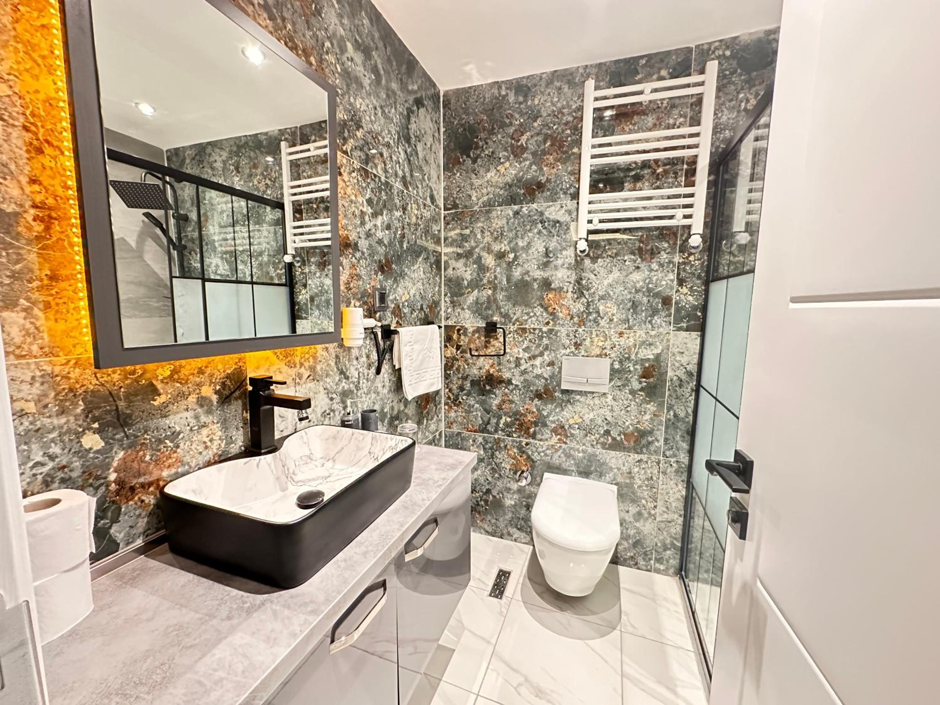 Blue Moonrise Otel - Image 96