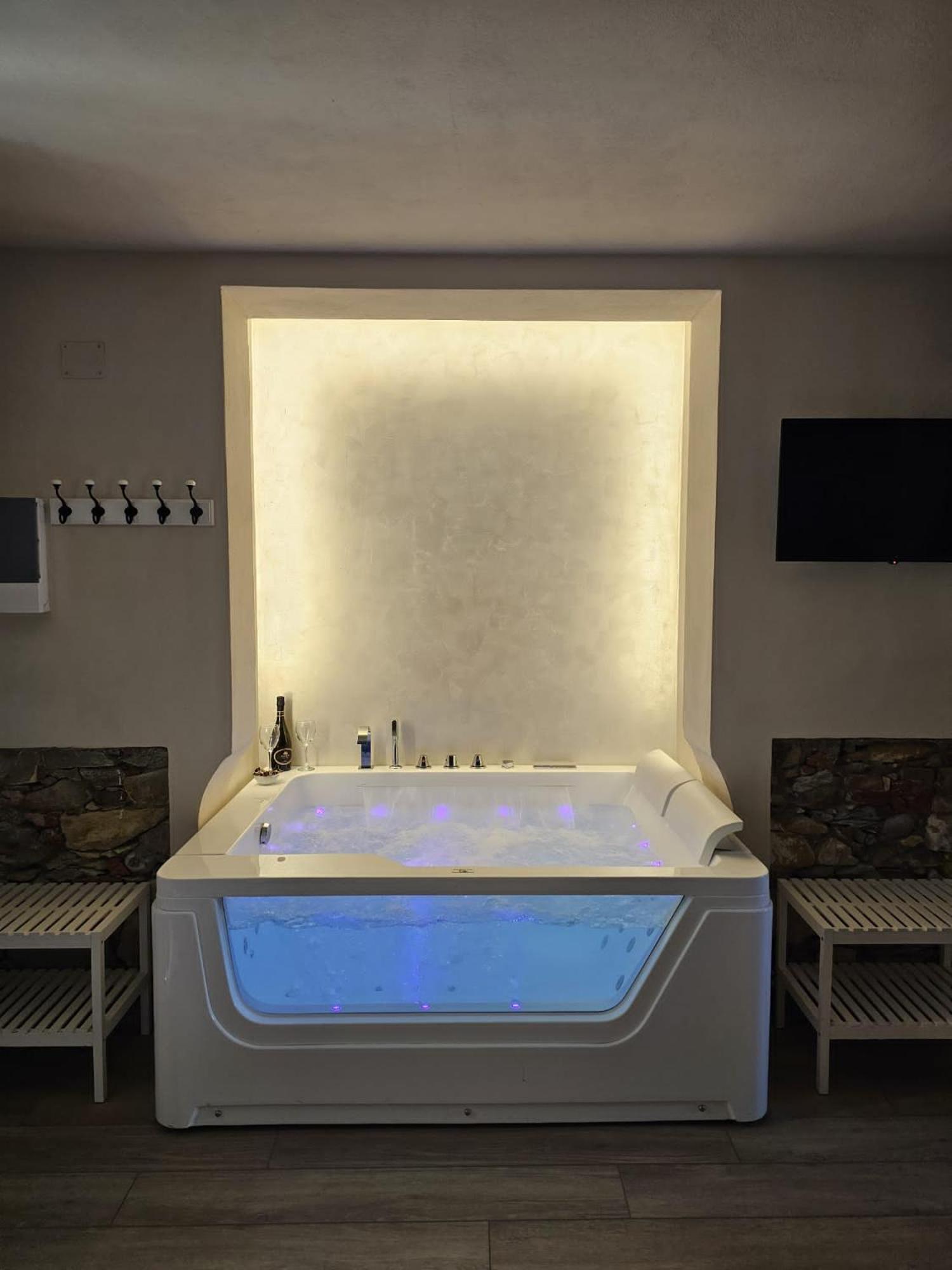 Il Tiglio Jacuzzi&Sauna view 3