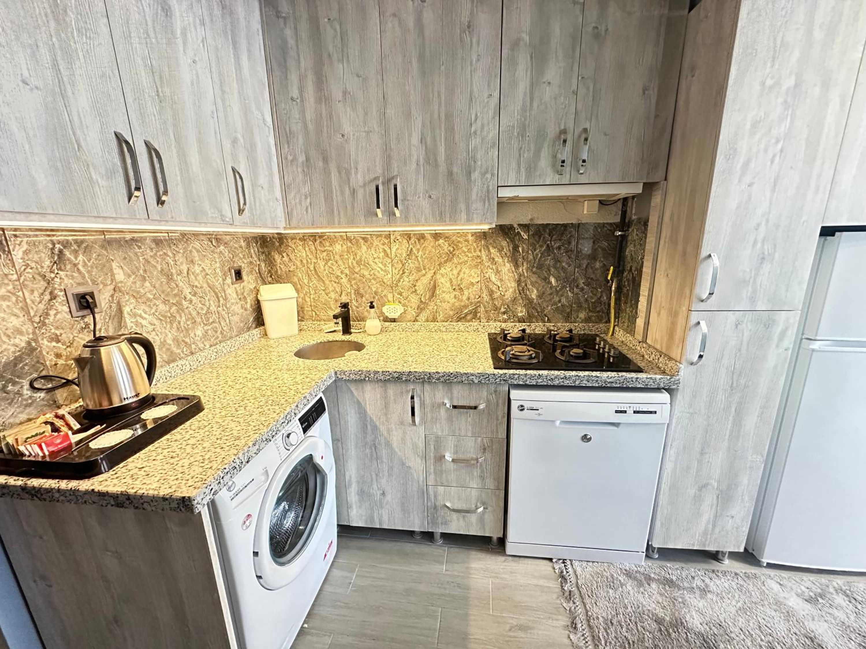 Blue Moonrise Otel - Image 75