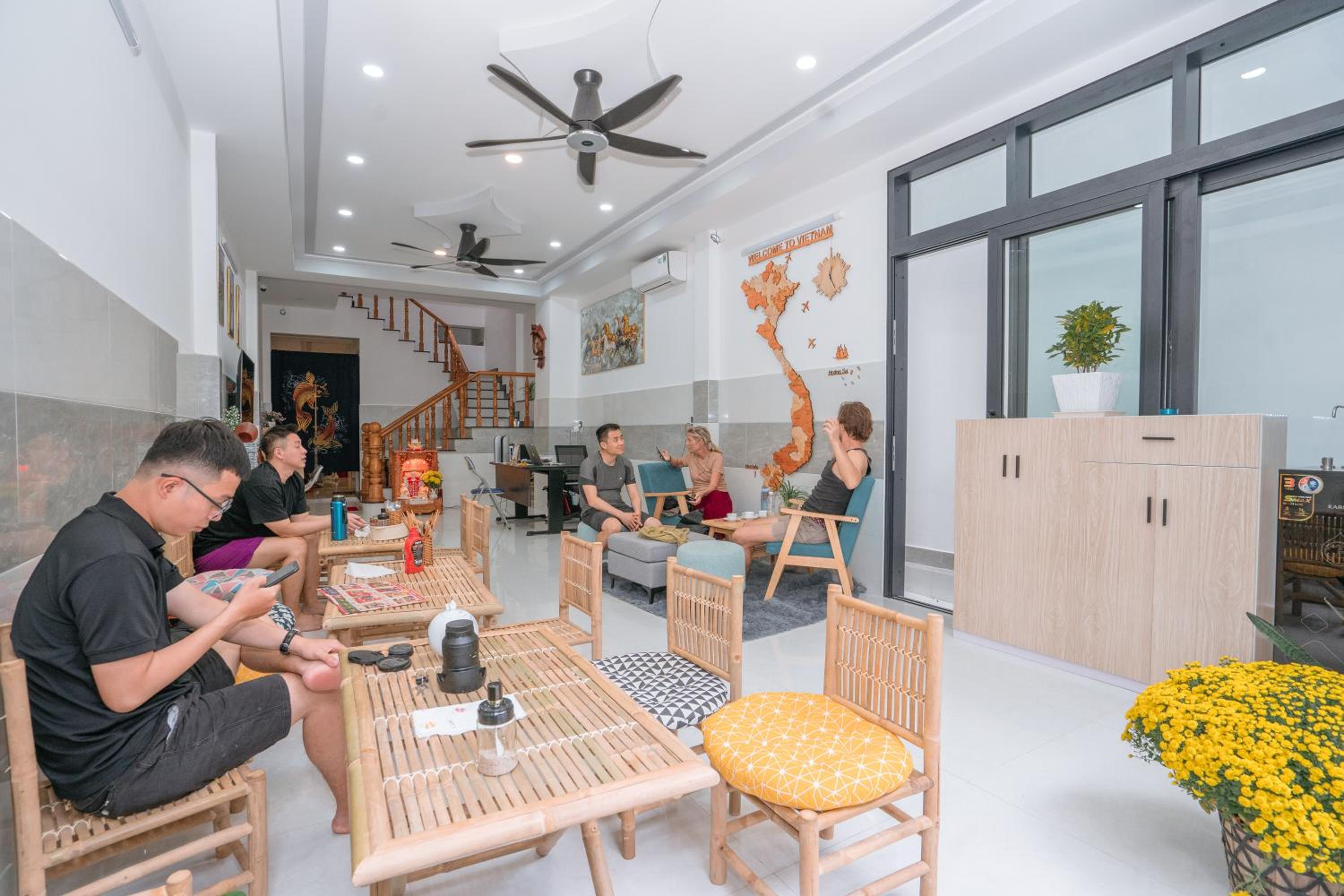 ALOHA SAIGON PREMIUM HOSTEL by Local Travel Experts - Newly opened, Less-touristy location, Spacious rooms, Glass shower bathroom, Free breakfast & Walking