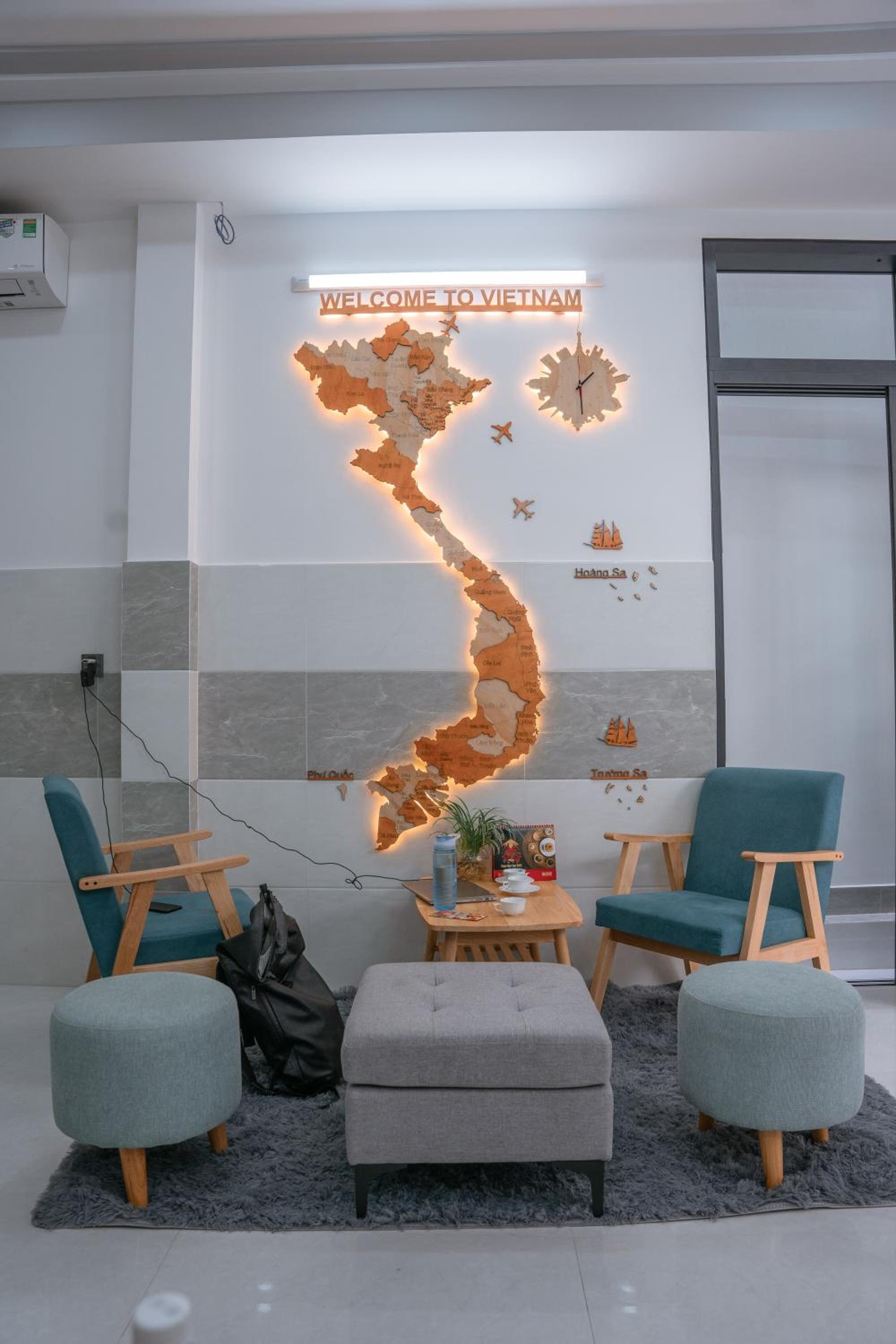 ALOHA SAIGON PREMIUM HOSTEL by Local Travel Experts - Newly opened, Less-touristy location, Spacious rooms, Glass shower bathroom, Free breakfast & Walking
