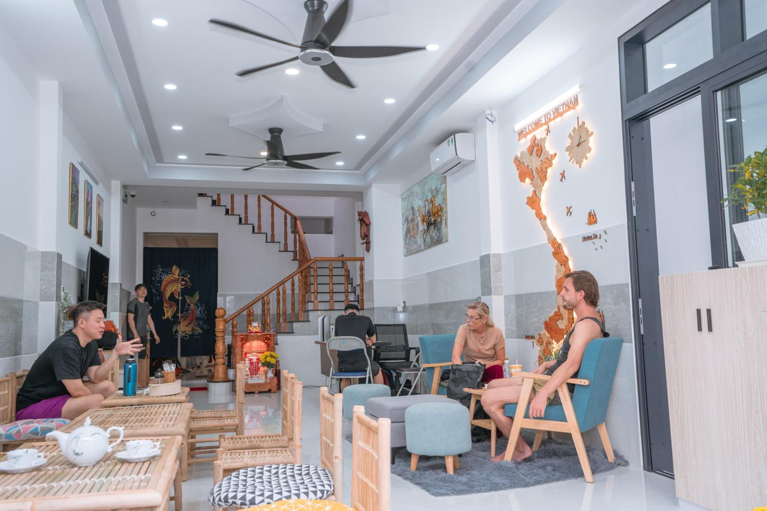 ALOHA SAIGON PREMIUM HOSTEL by Local Travel Experts - Newly opened, Less-touristy location, Spacious rooms, Glass shower bathroom, Free breakfast & Walking