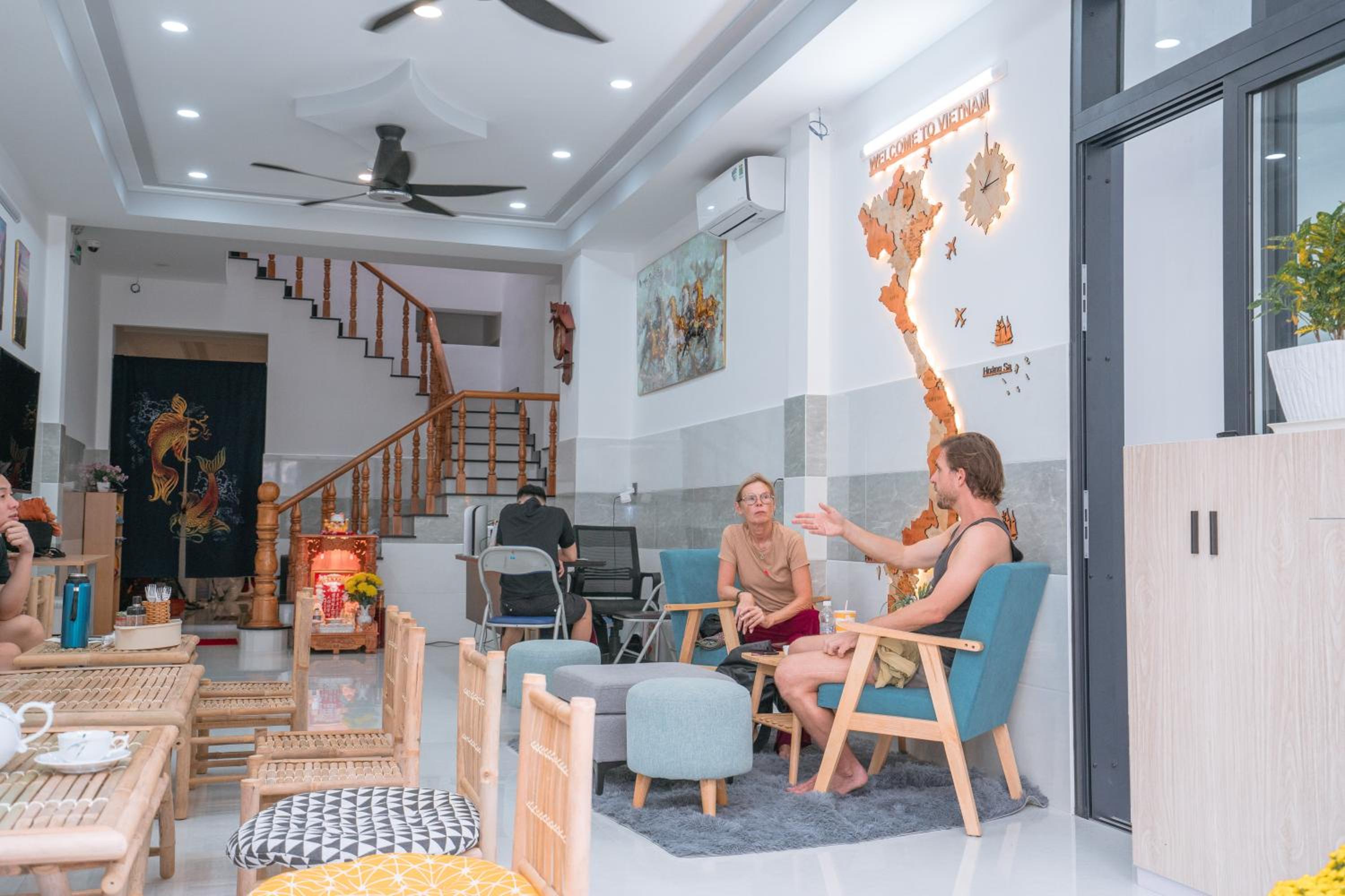 ALOHA SAIGON PREMIUM HOSTEL by Local Travel Experts - Newly opened, Less-touristy location, Spacious rooms, Glass shower bathroom, Free breakfast & Walking