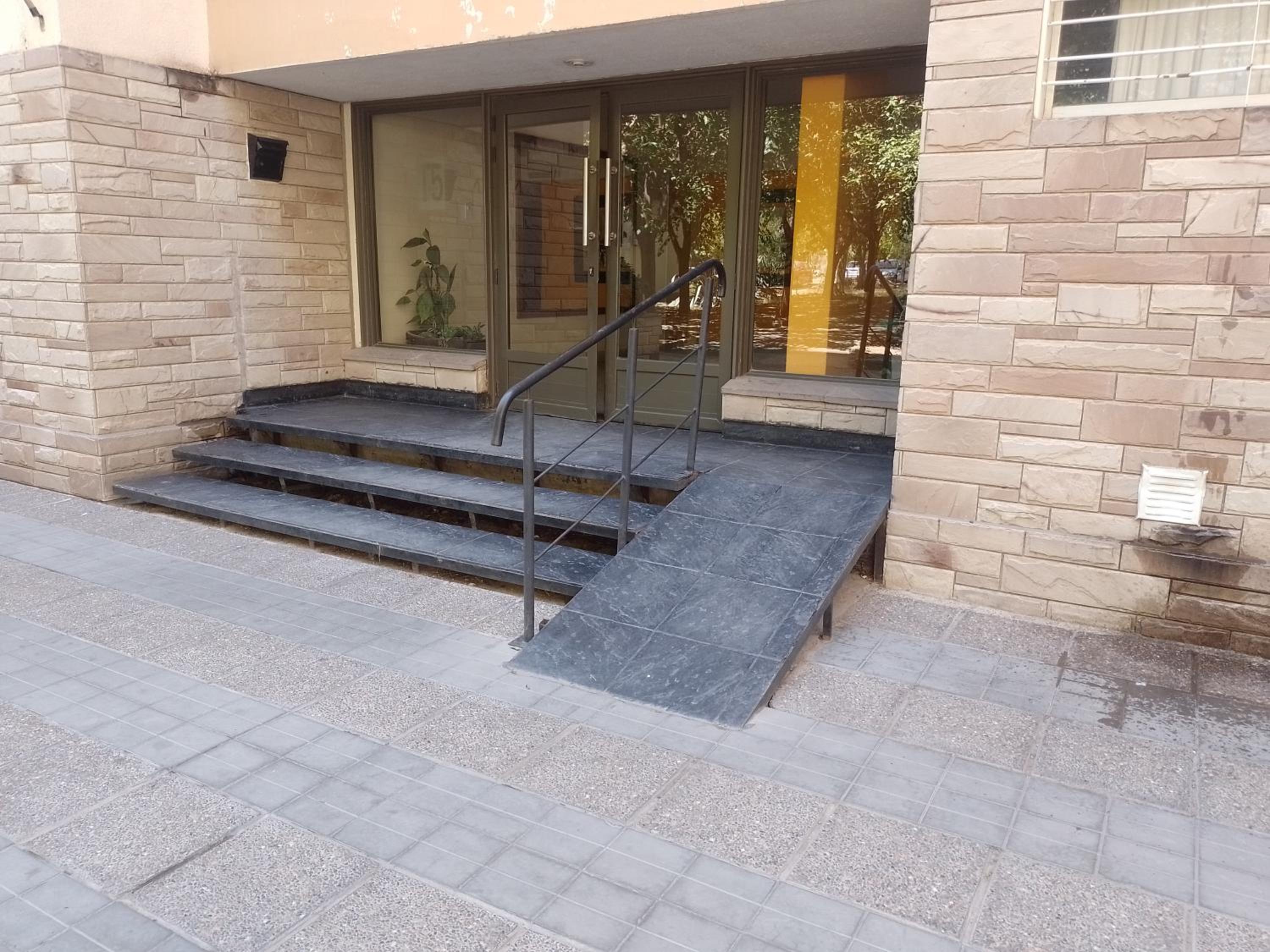 Cavas de Mendoza - 3 habitaciones - Frente al Shopping y Hotel Hilton