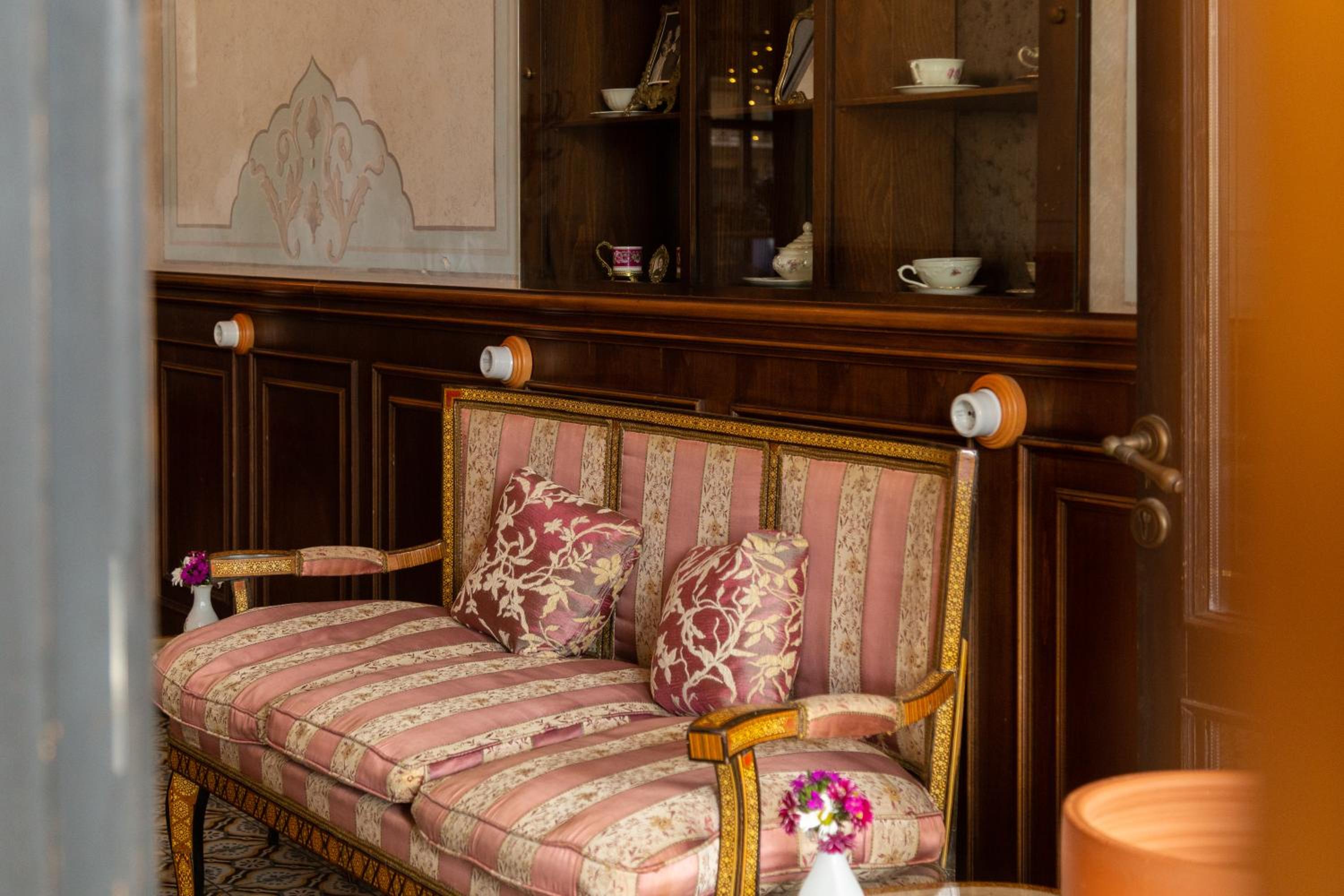 Meroddi Barnathan Hotel - Image 102