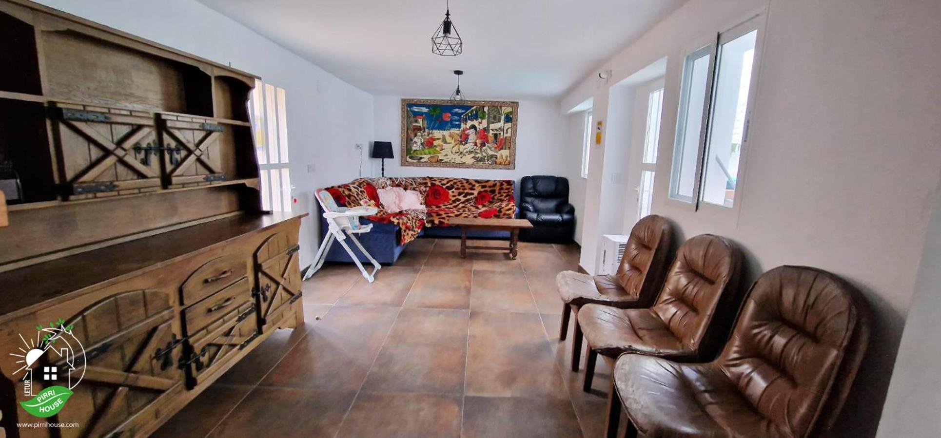 Pirri House Letur