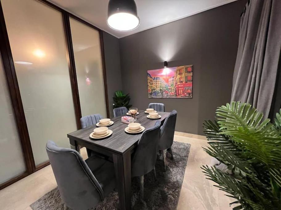 Wide Garden View 2BR New Cairo