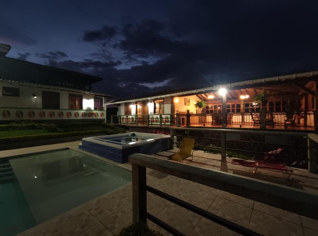 FINCA Casa Santa Rita Montenegro, la experiencia de la naturaleza y un buen cafe X 24