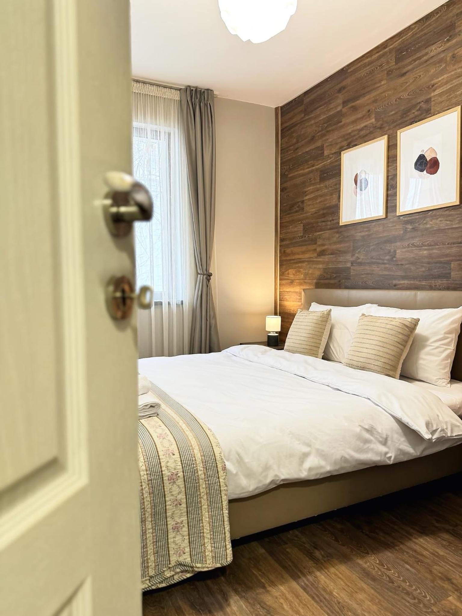 Top Centre Plovdiv Apt. With Parking for 4 Guests