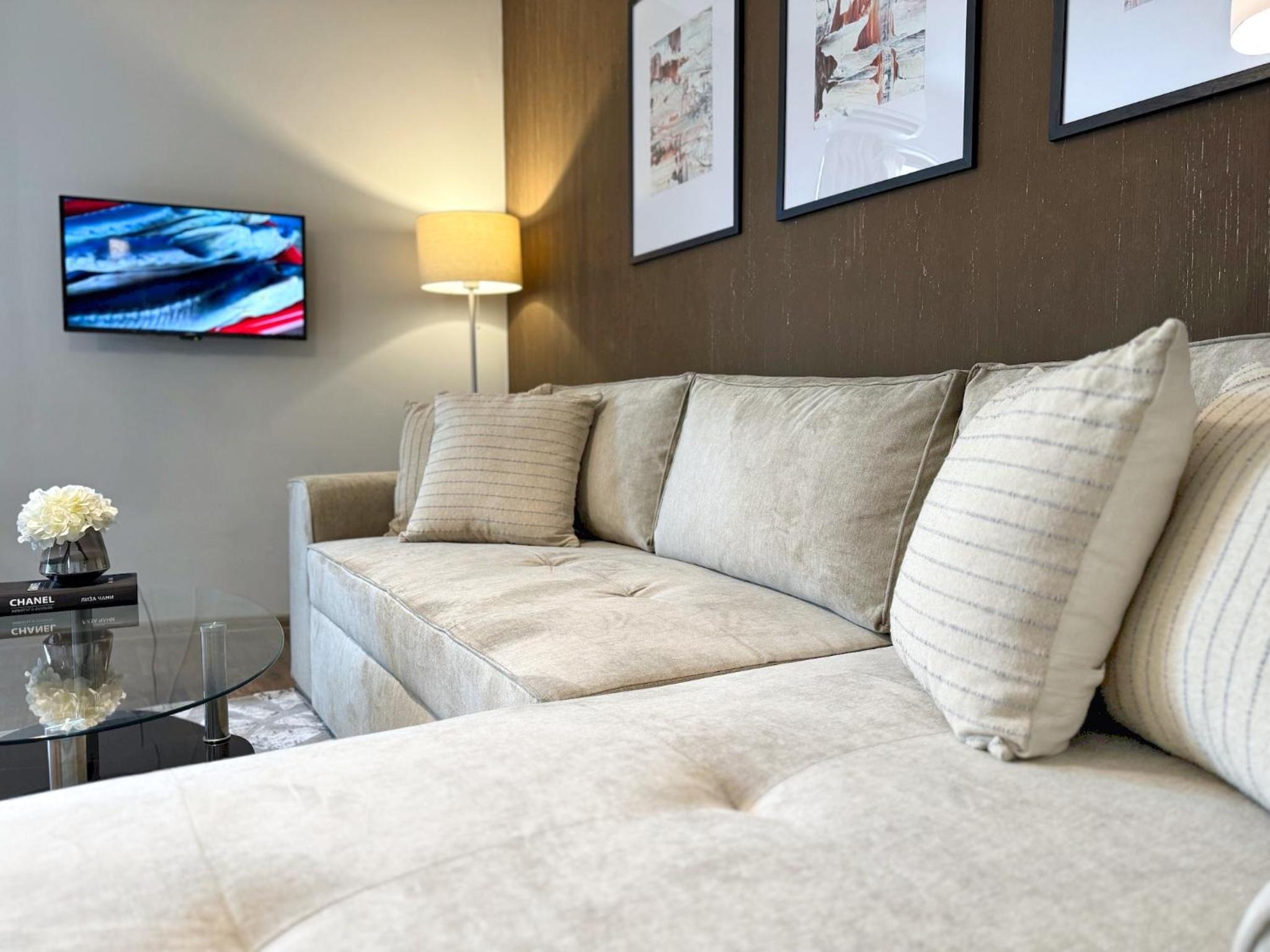 Top Centre Plovdiv Apt. With Parking for 4 Guests