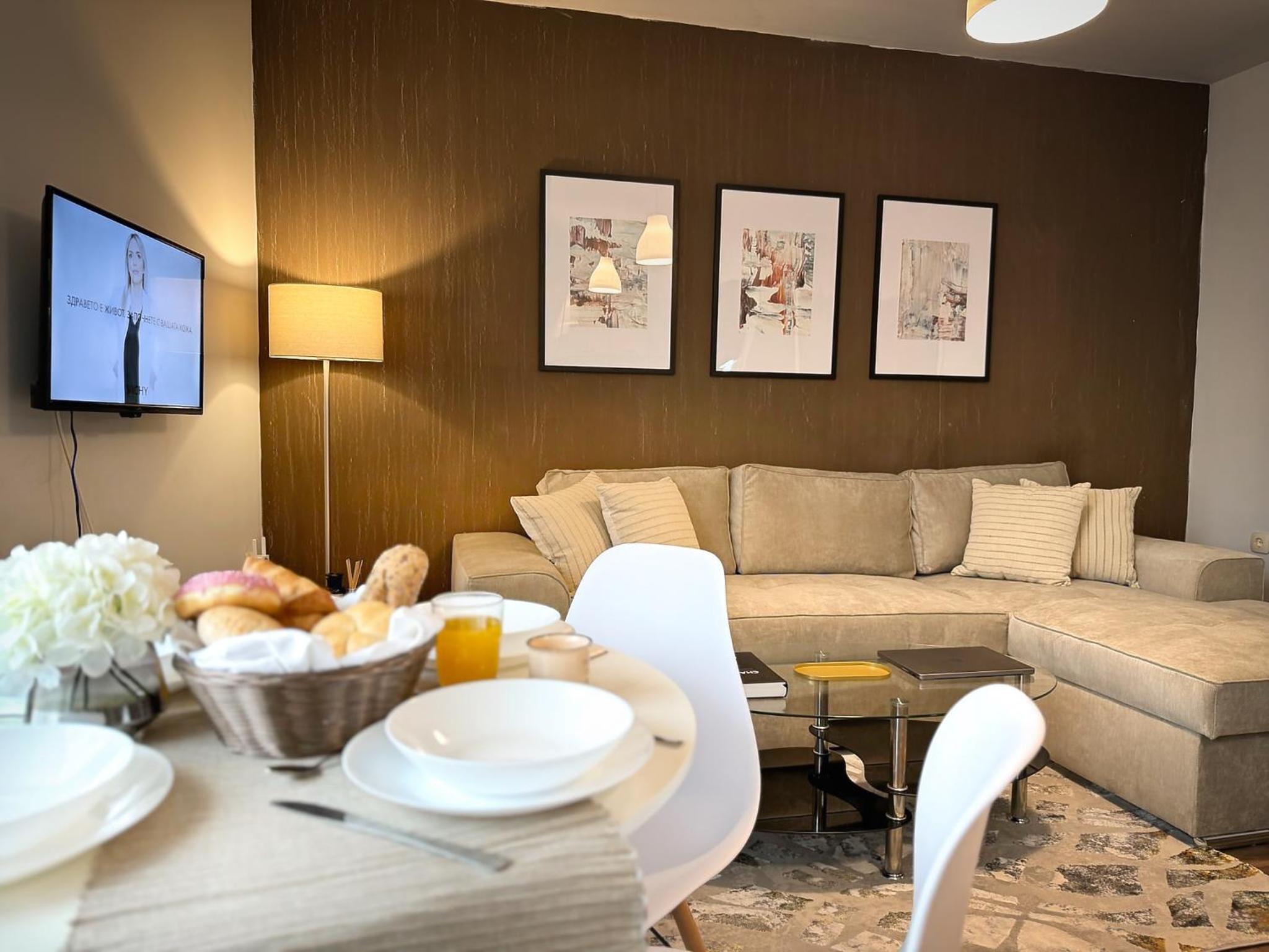 Top Centre Plovdiv Apt. With Parking for 4 Guests