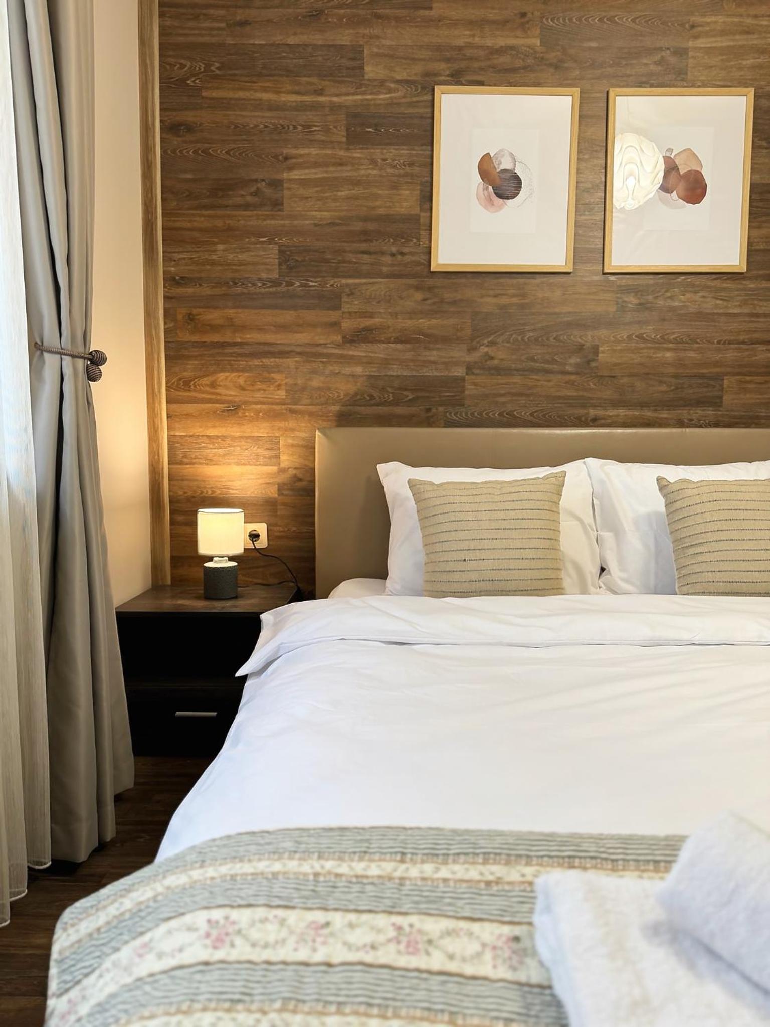 Top Centre Plovdiv Apt. With Parking for 4 Guests