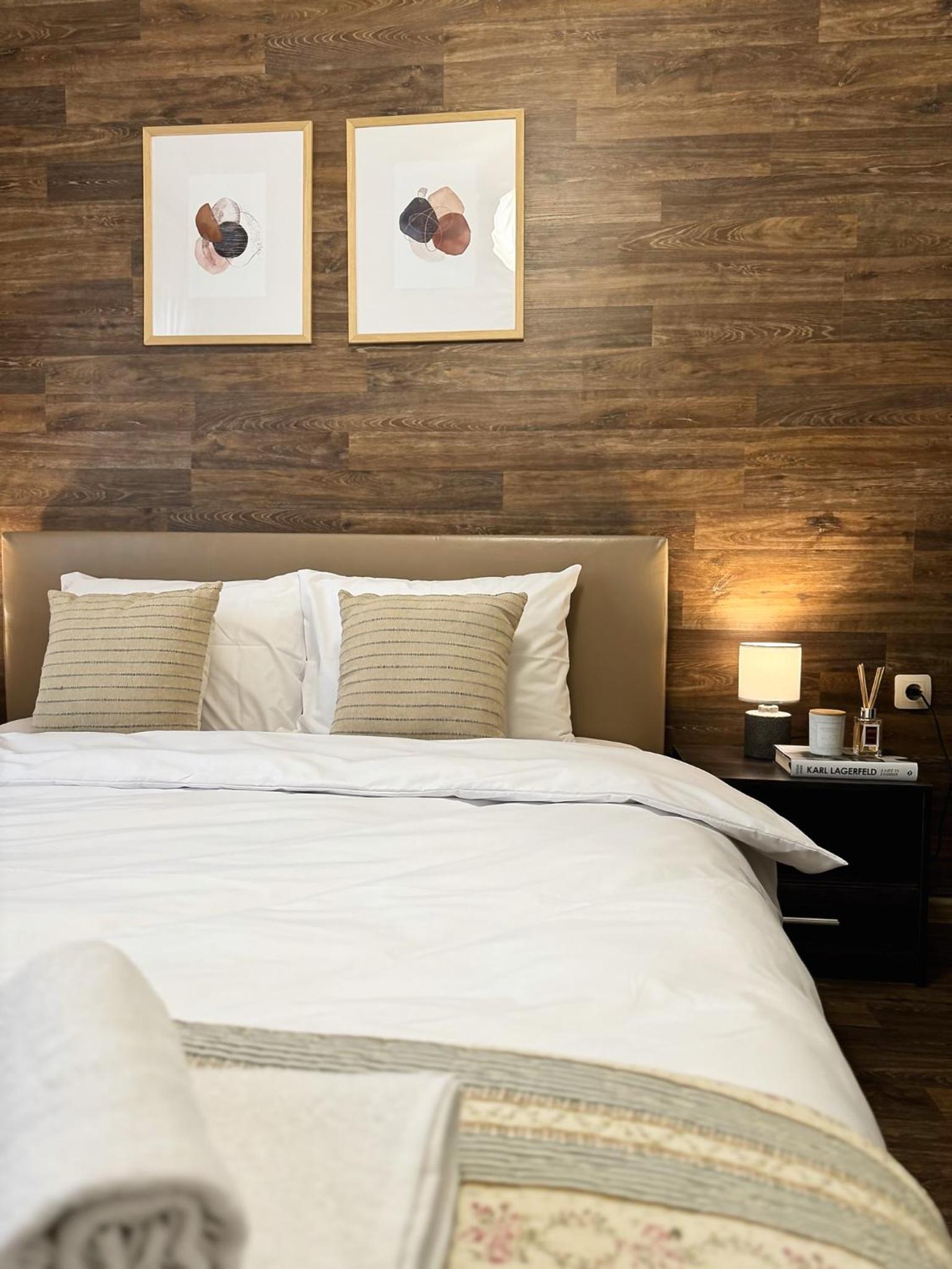 Top Centre Plovdiv Apt. With Parking for 4 Guests