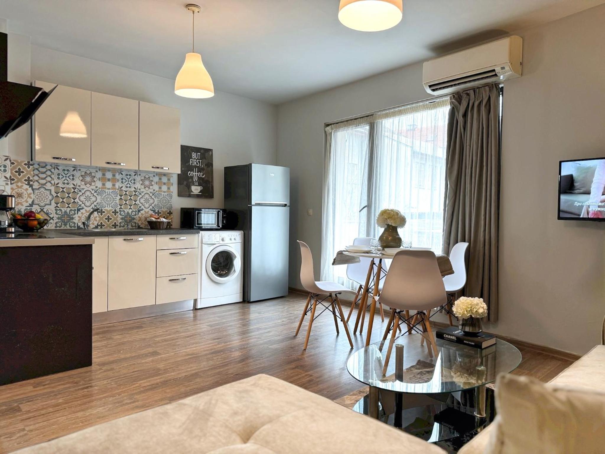 Top Centre Plovdiv Apt. With Parking for 4 Guests