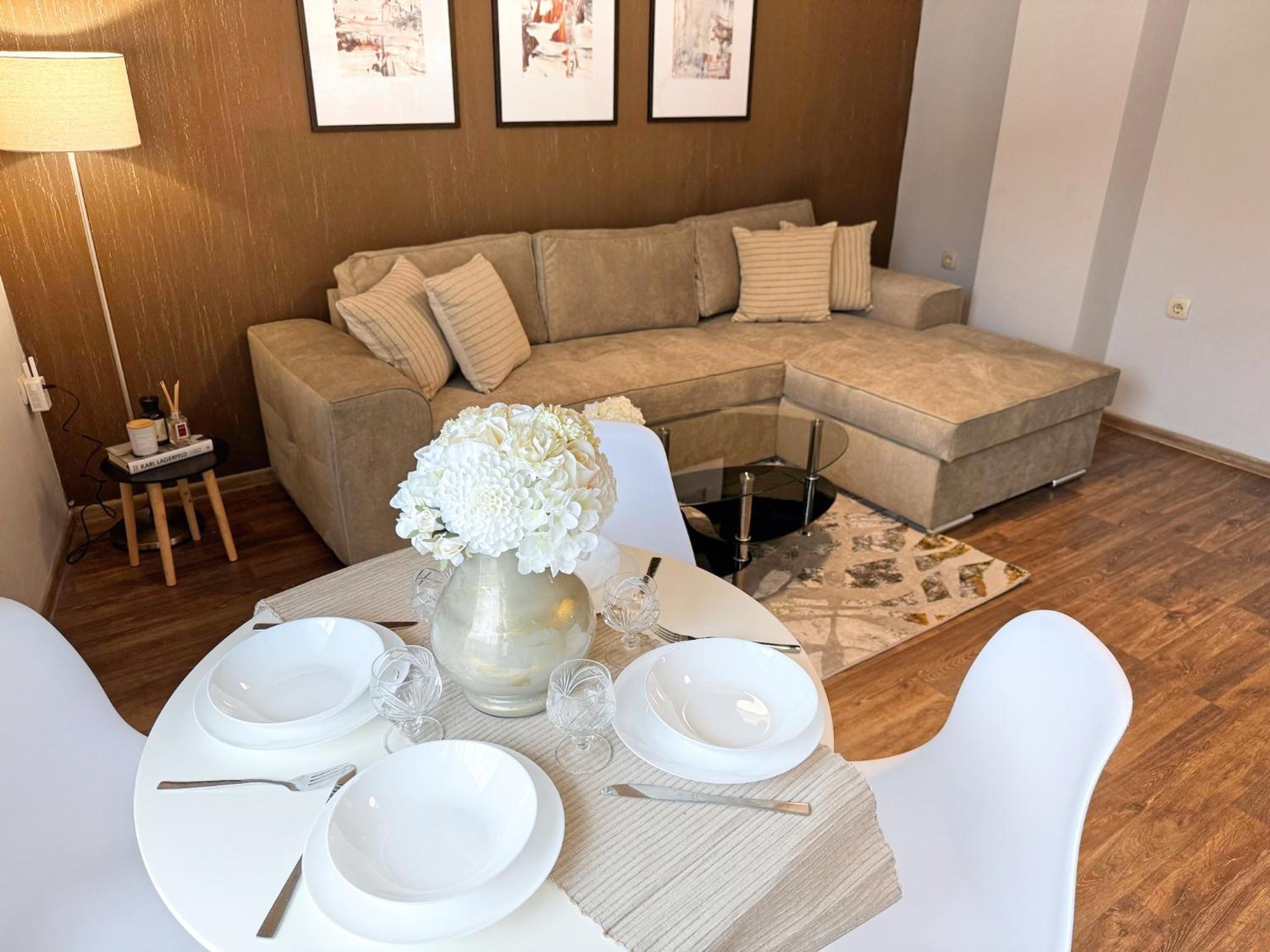 Top Centre Plovdiv Apt. With Parking for 4 Guests