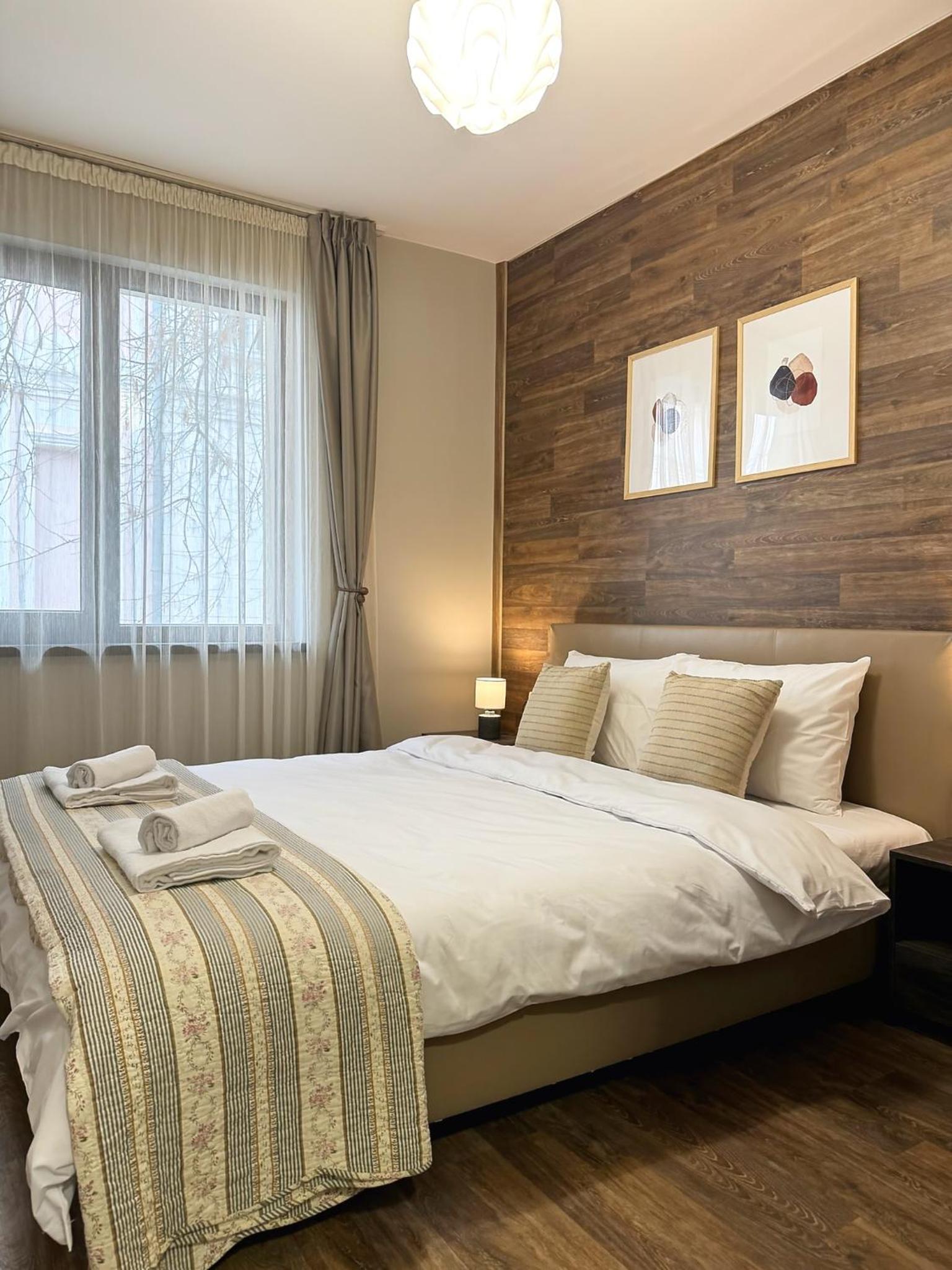 Top Centre Plovdiv Apt. With Parking for 4 Guests