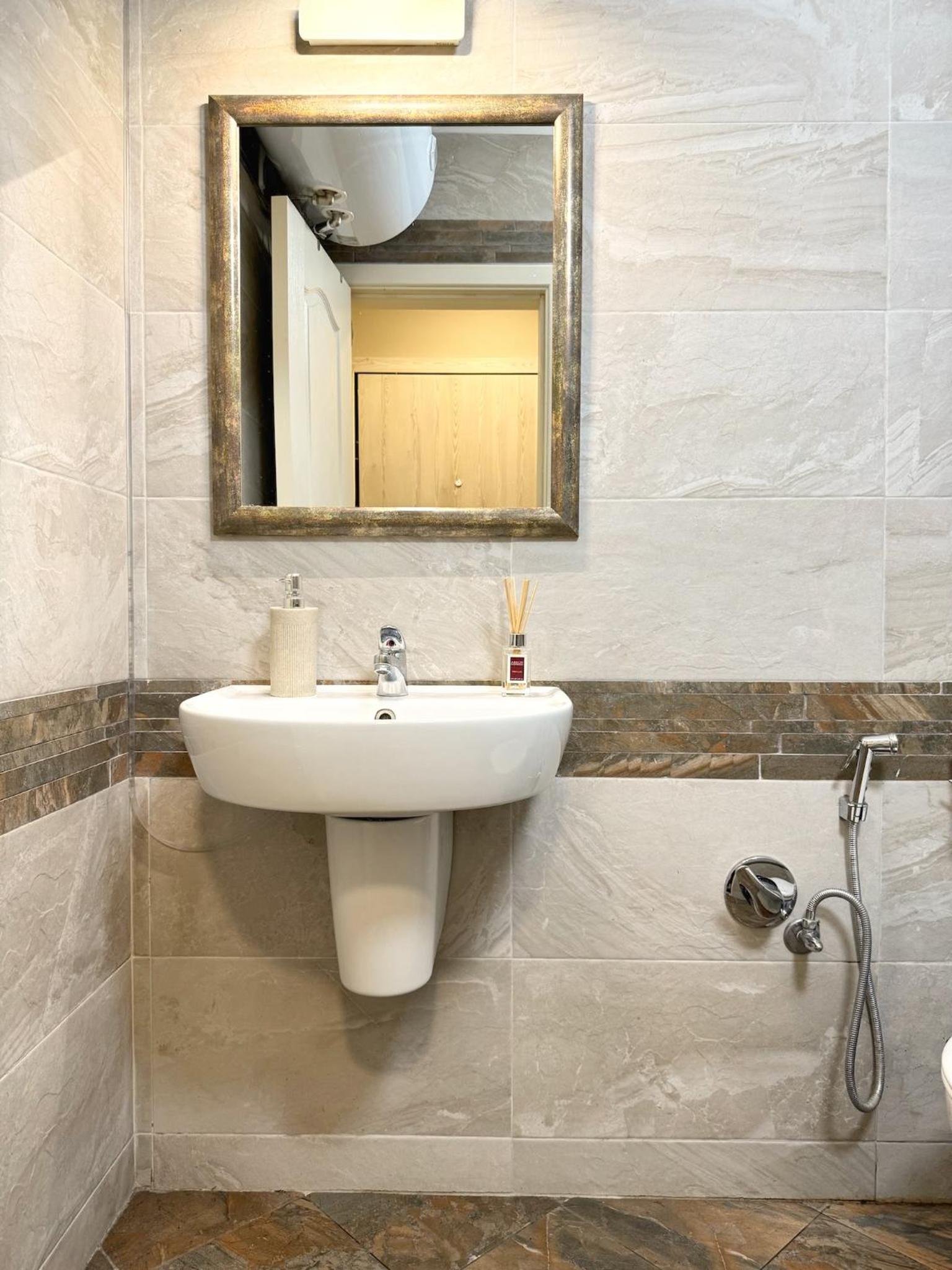 Top Centre Plovdiv Apt. With Parking for 4 Guests