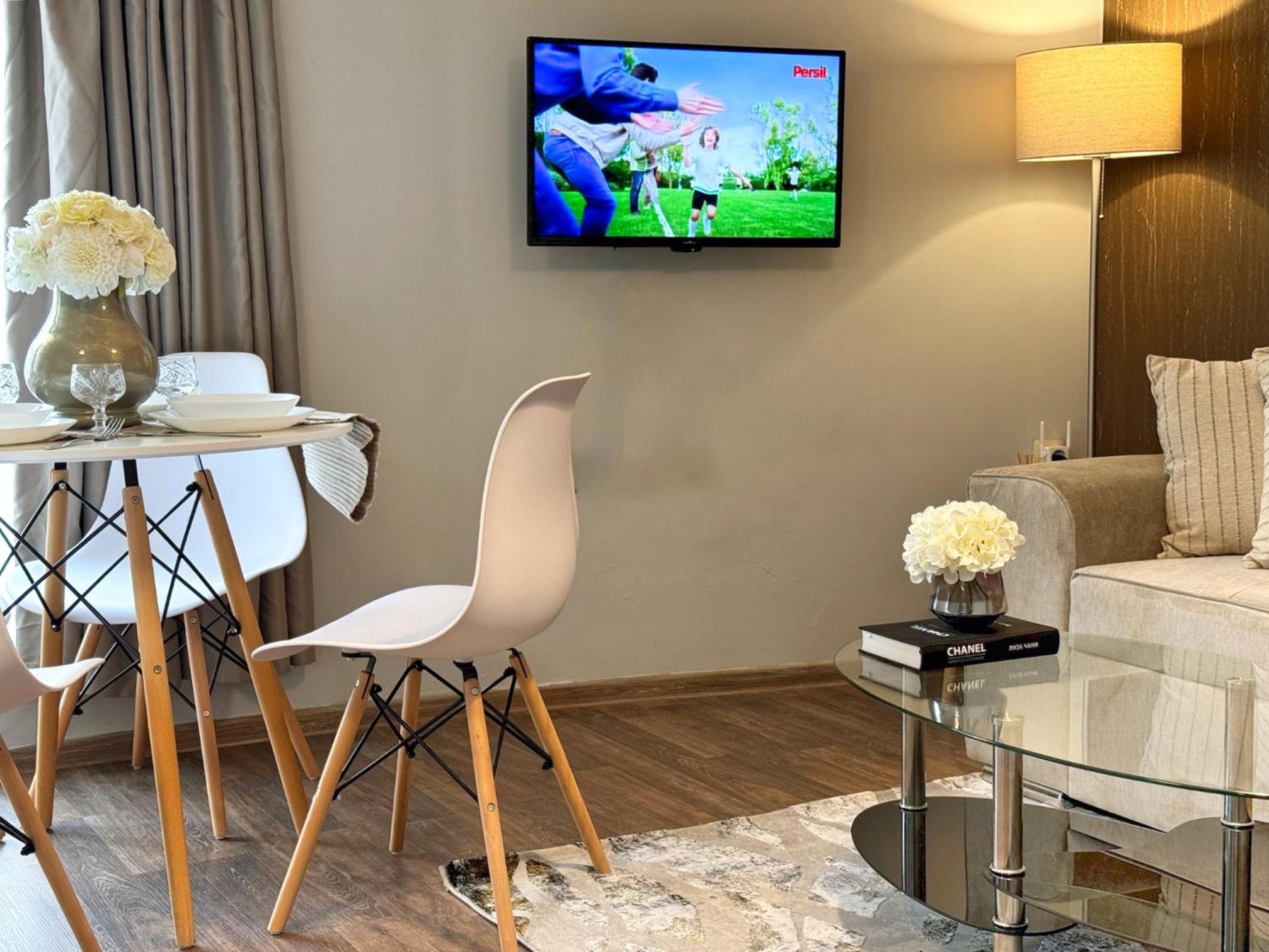 Top Centre Plovdiv Apt. With Parking for 4 Guests