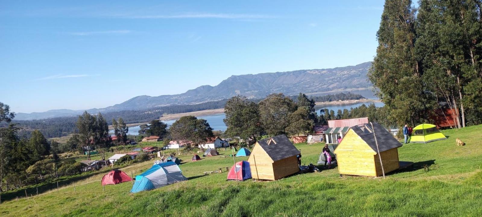 Hospedaje Guatavita cabaña tippie