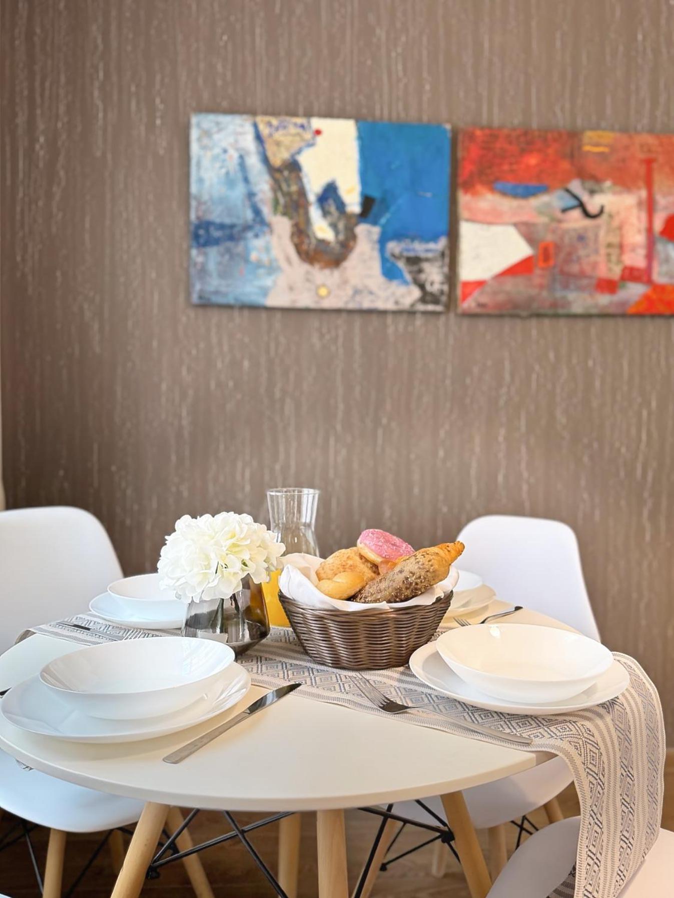Top Centre Plovdiv Apt. With Parking for 4 Guests