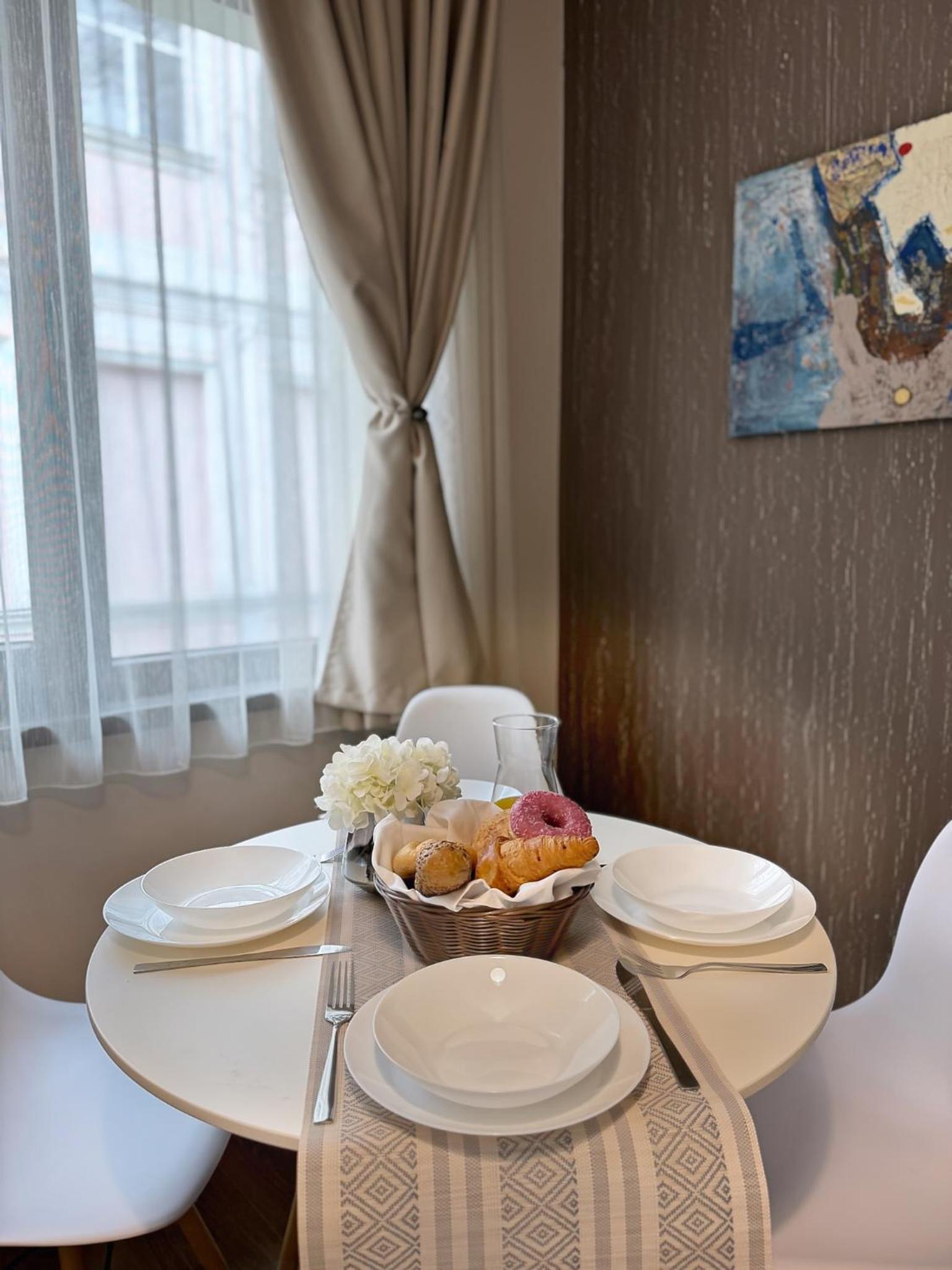 Top Centre Plovdiv Apt. With Parking for 4 Guests