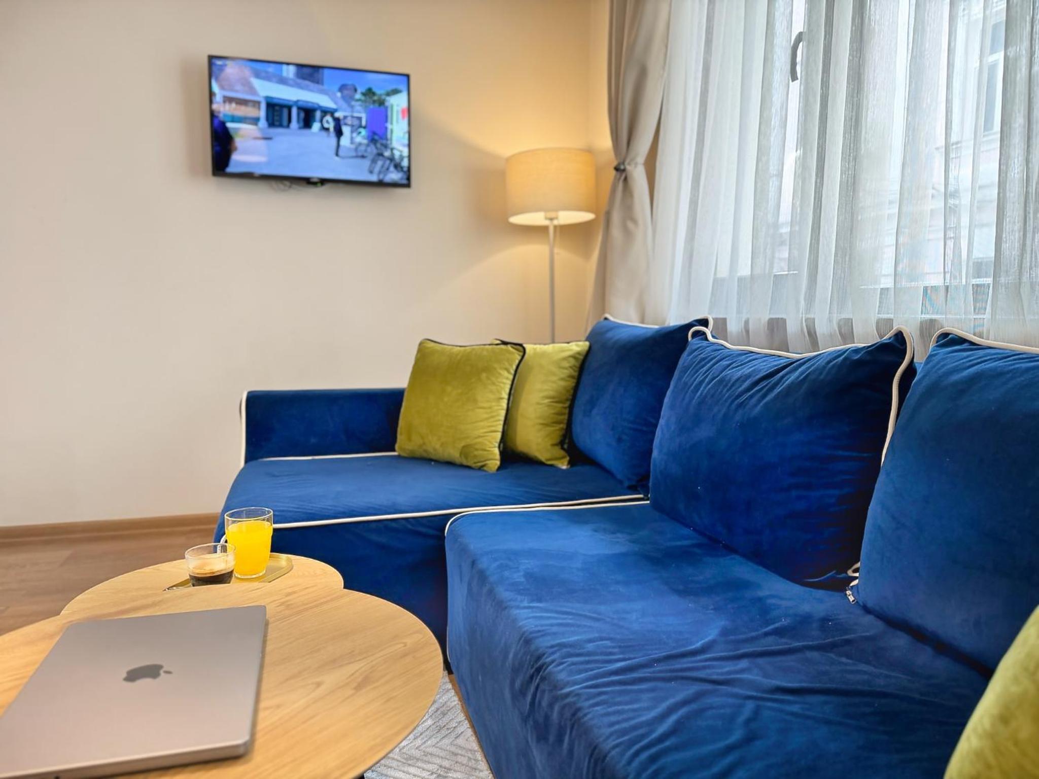 Top Centre Plovdiv Apt. With Parking for 4 Guests