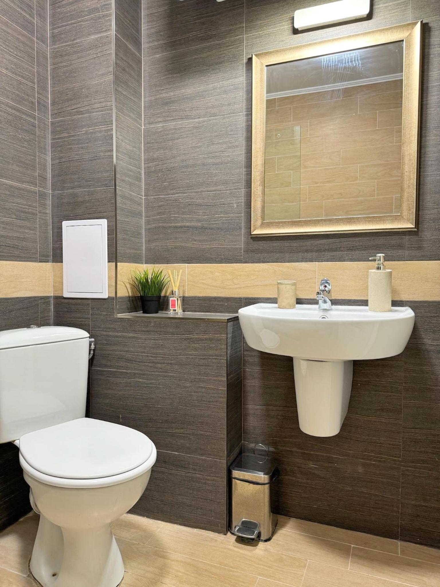 Top Centre Plovdiv Apt. With Parking for 4 Guests