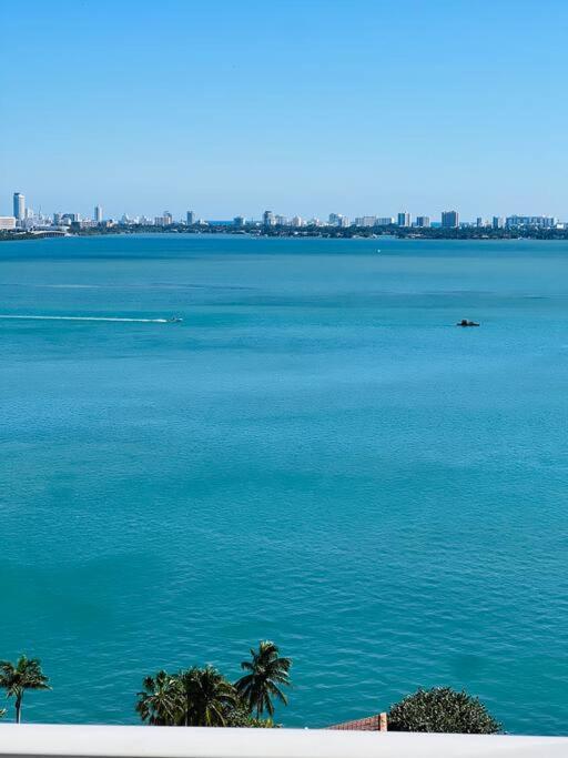 Soñada vista al agua 3/3