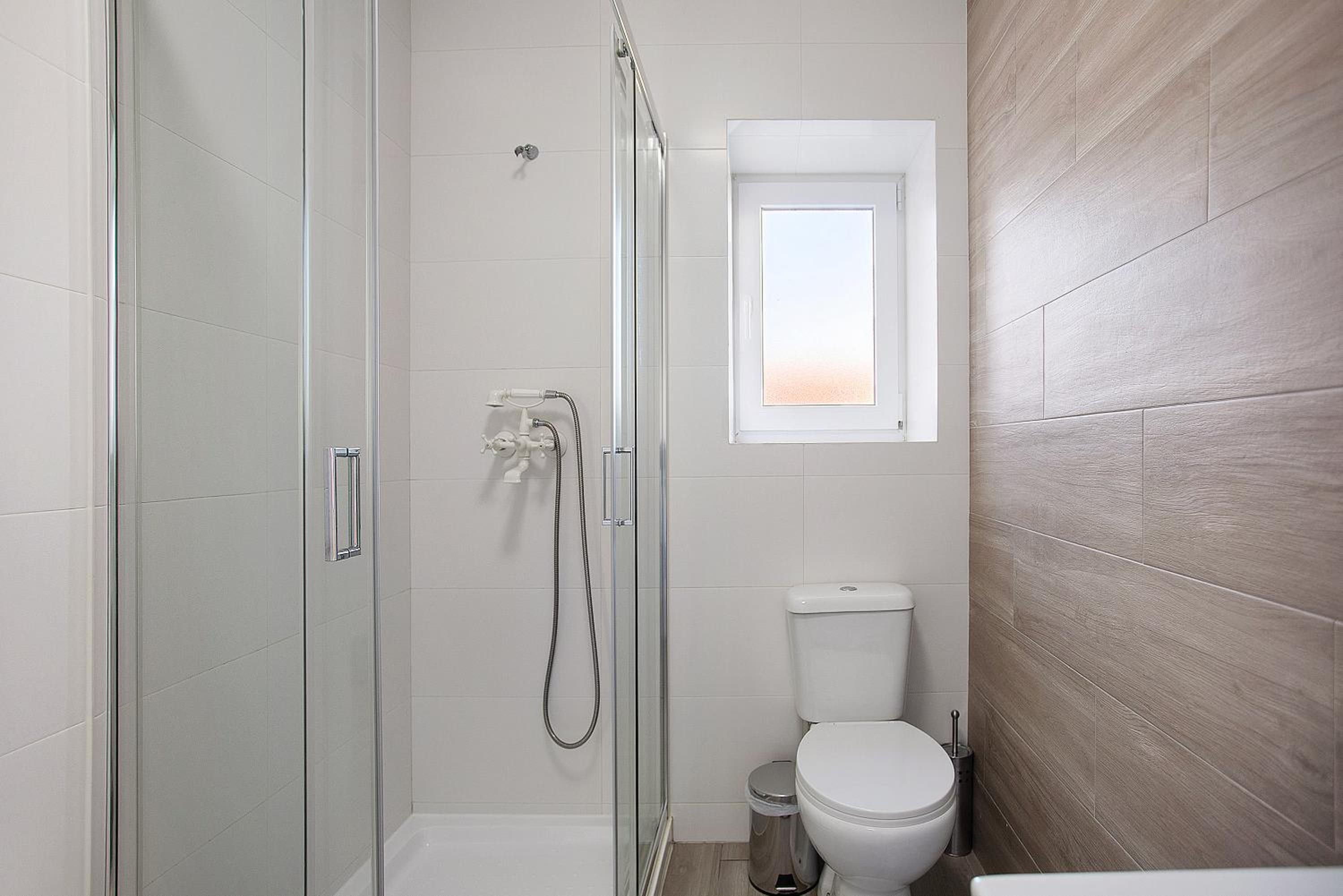 Casa Davó en Leiria — bathroom