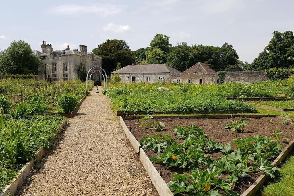 Sparkford Hall