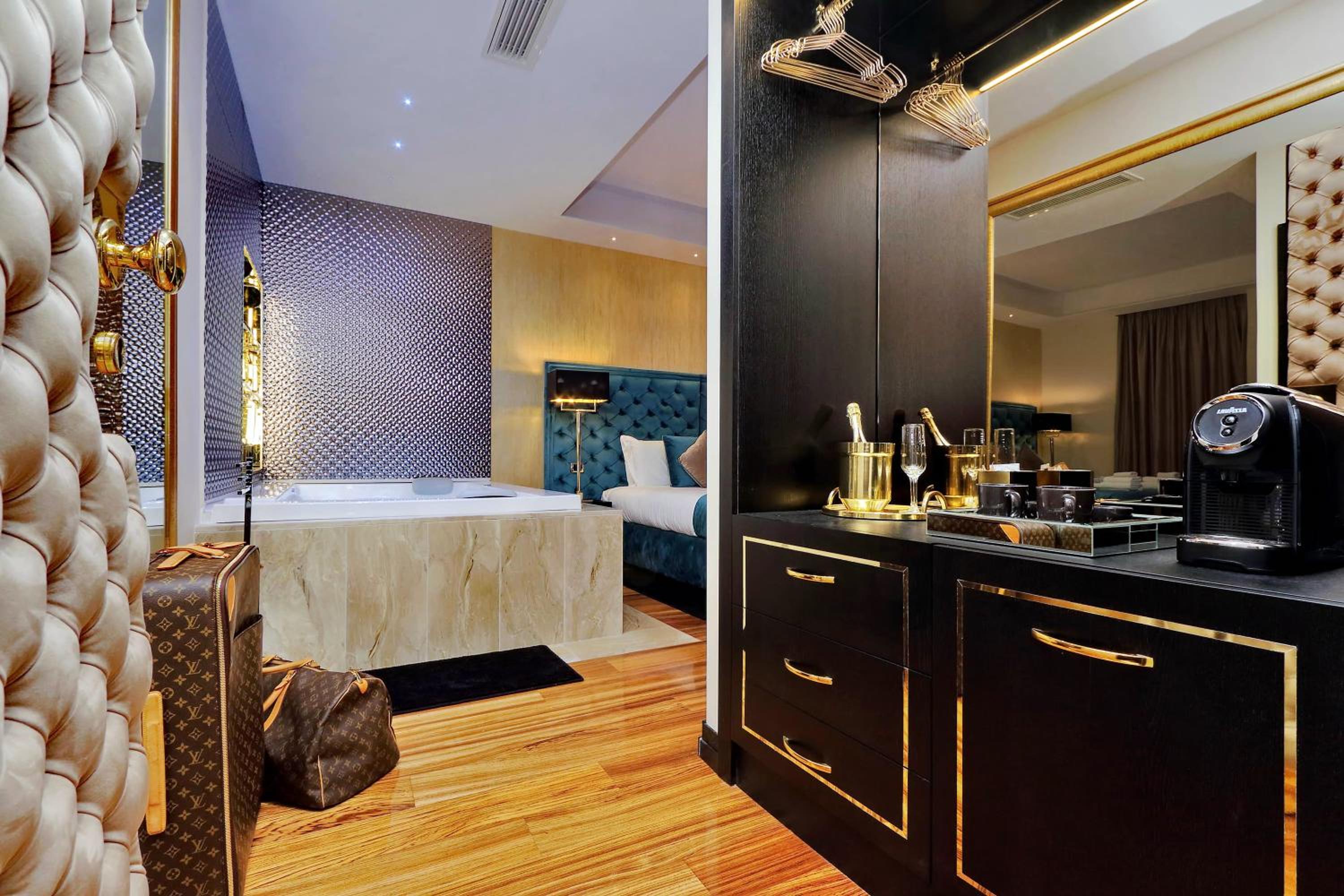 hotel room