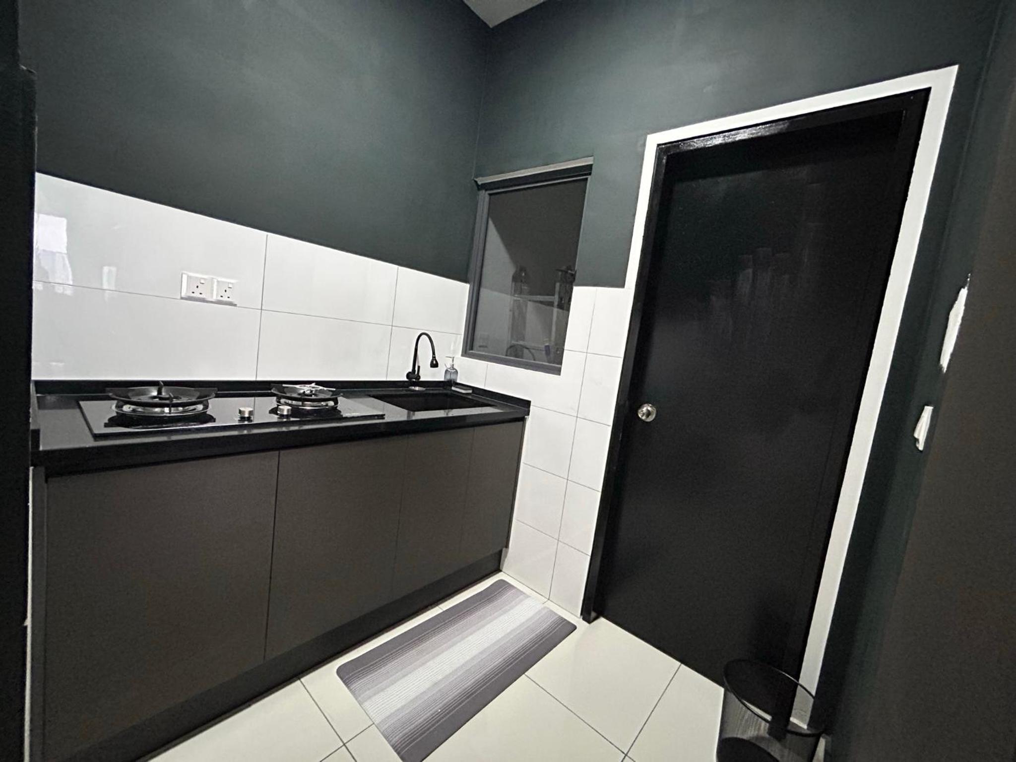 Cheras traders garden trader square 2 bedroom , WI-FI , TV box photo 4