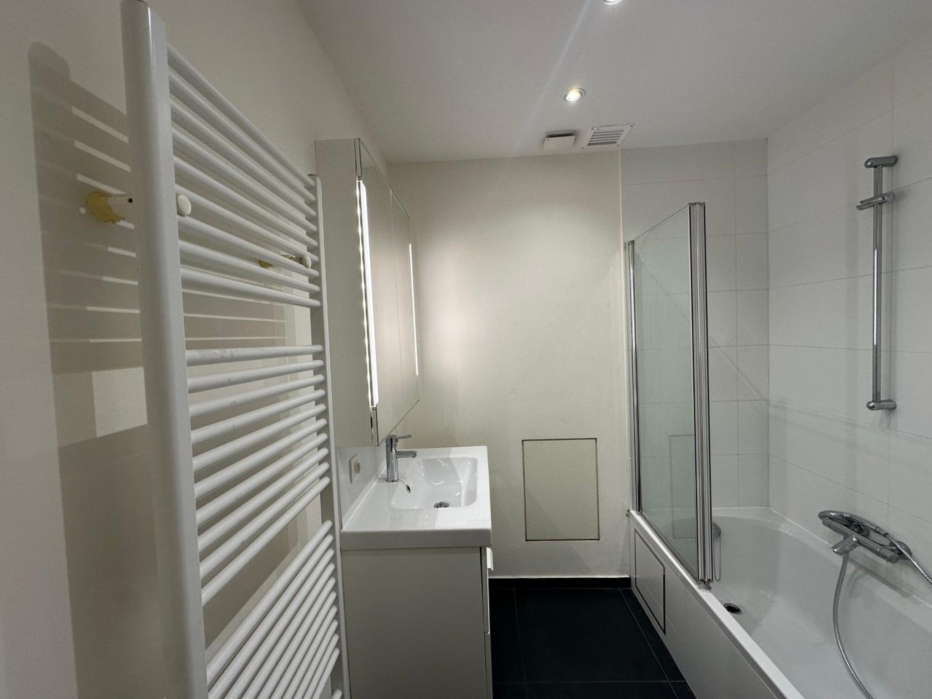 Spacious Apartment next to Port of Antwerp