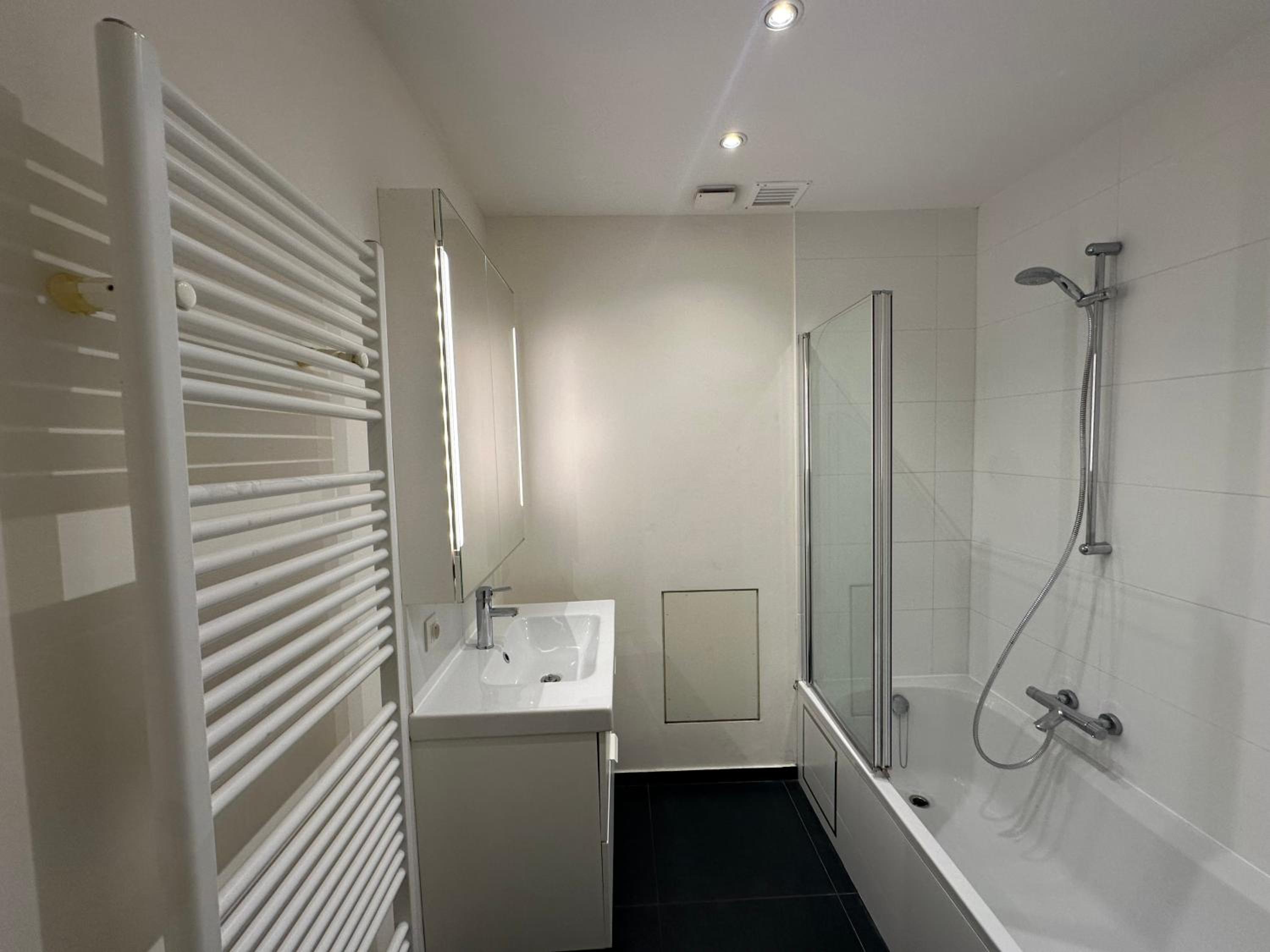 Spacious Apartment next to Port of Antwerp
