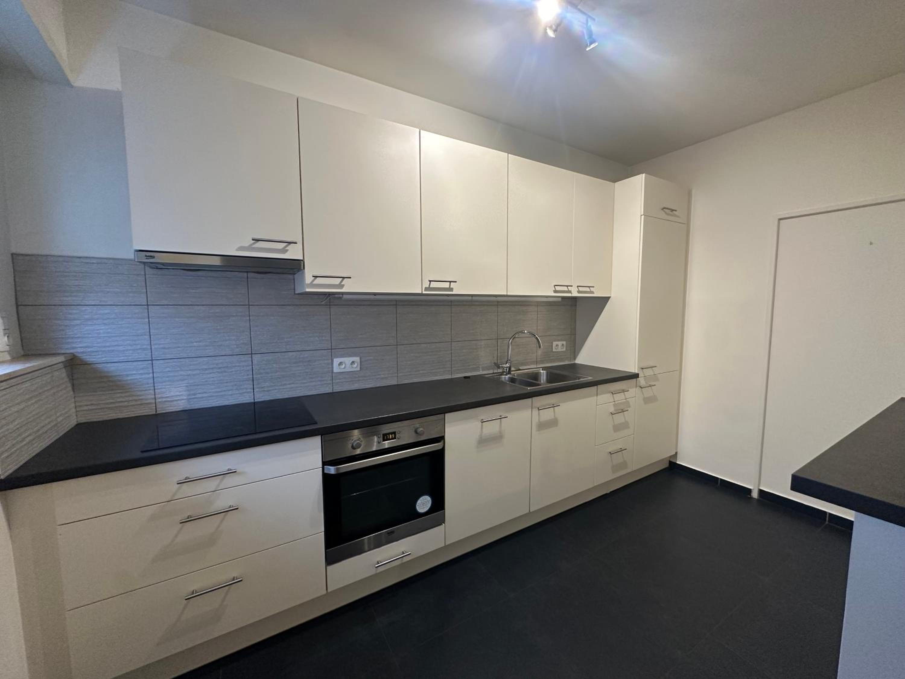 Spacious Apartment next to Port of Antwerp