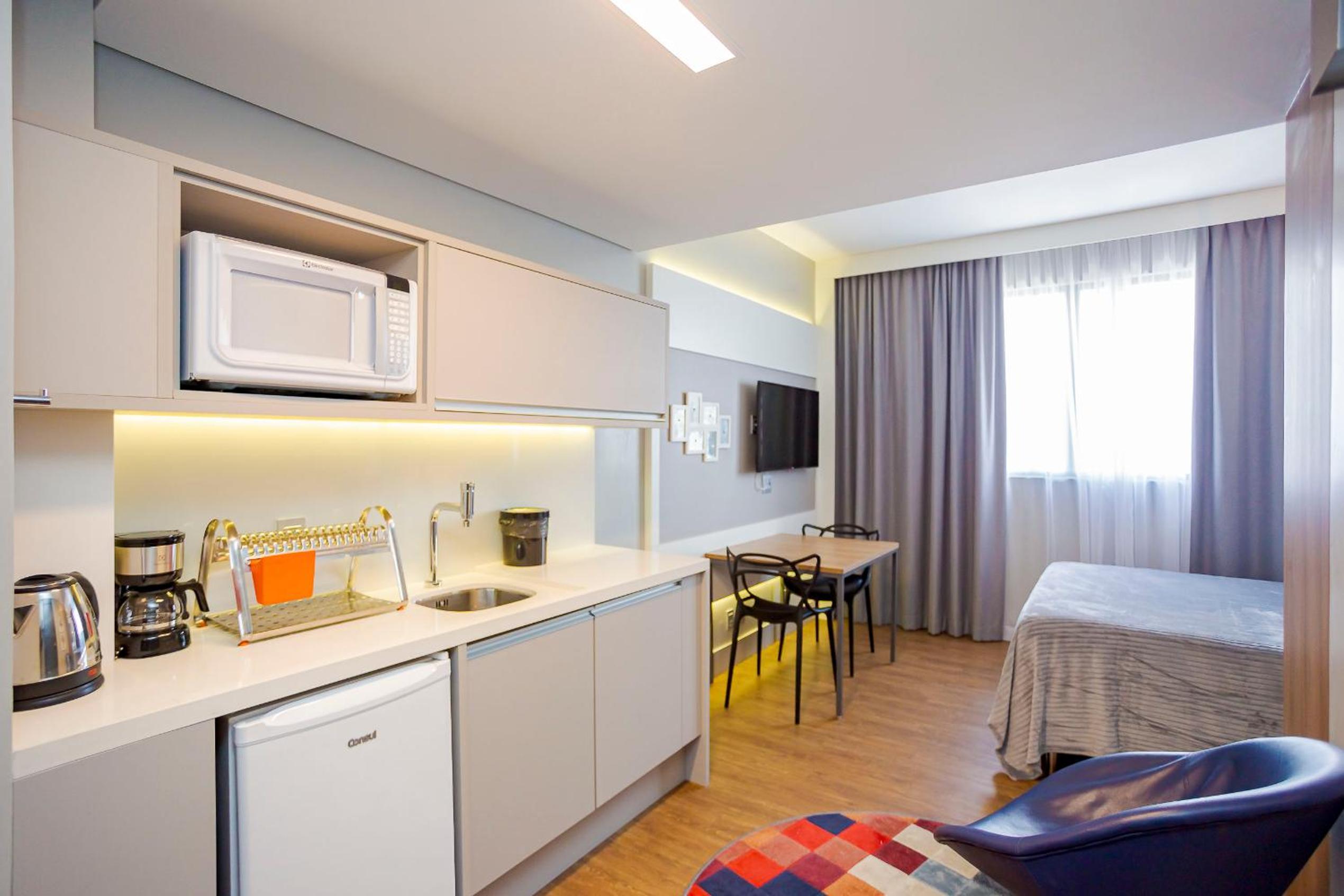 Studio Helbor Stay Batel - Sofisticação, Conforto, Localização e Vista Privilegiada