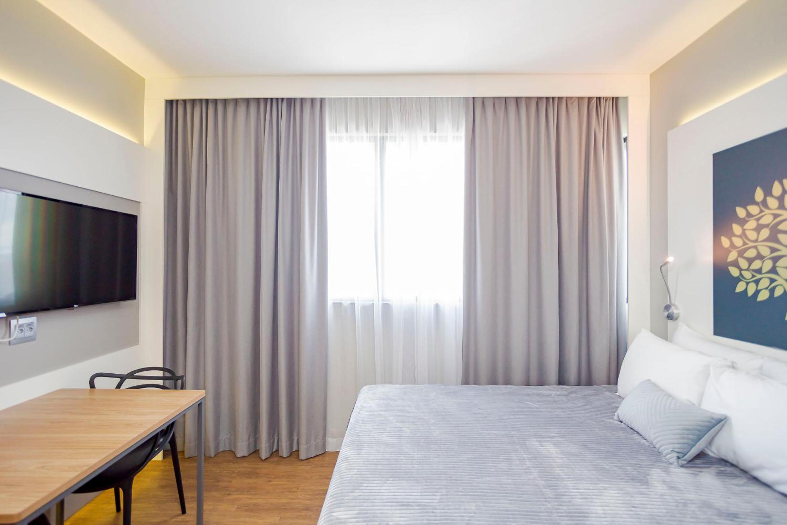 Studio Helbor Stay Batel - Sofisticação, Conforto, Localização e Vista Privilegiada