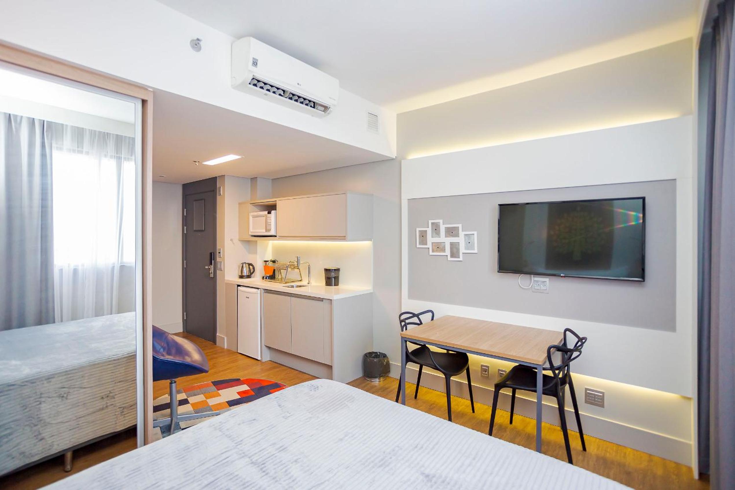 Studio Helbor Stay Batel - Sofisticação, Conforto, Localização e Vista Privilegiada