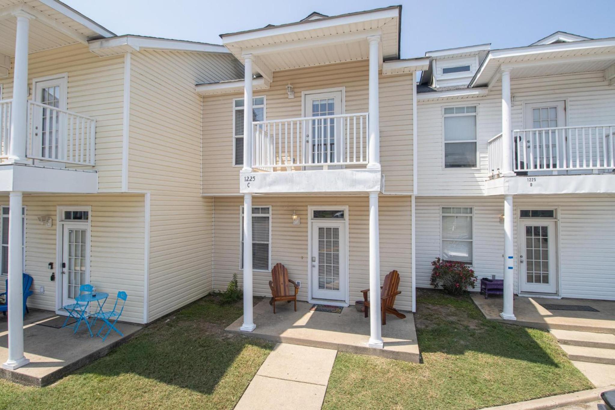 Century Oaks Townhome view 3