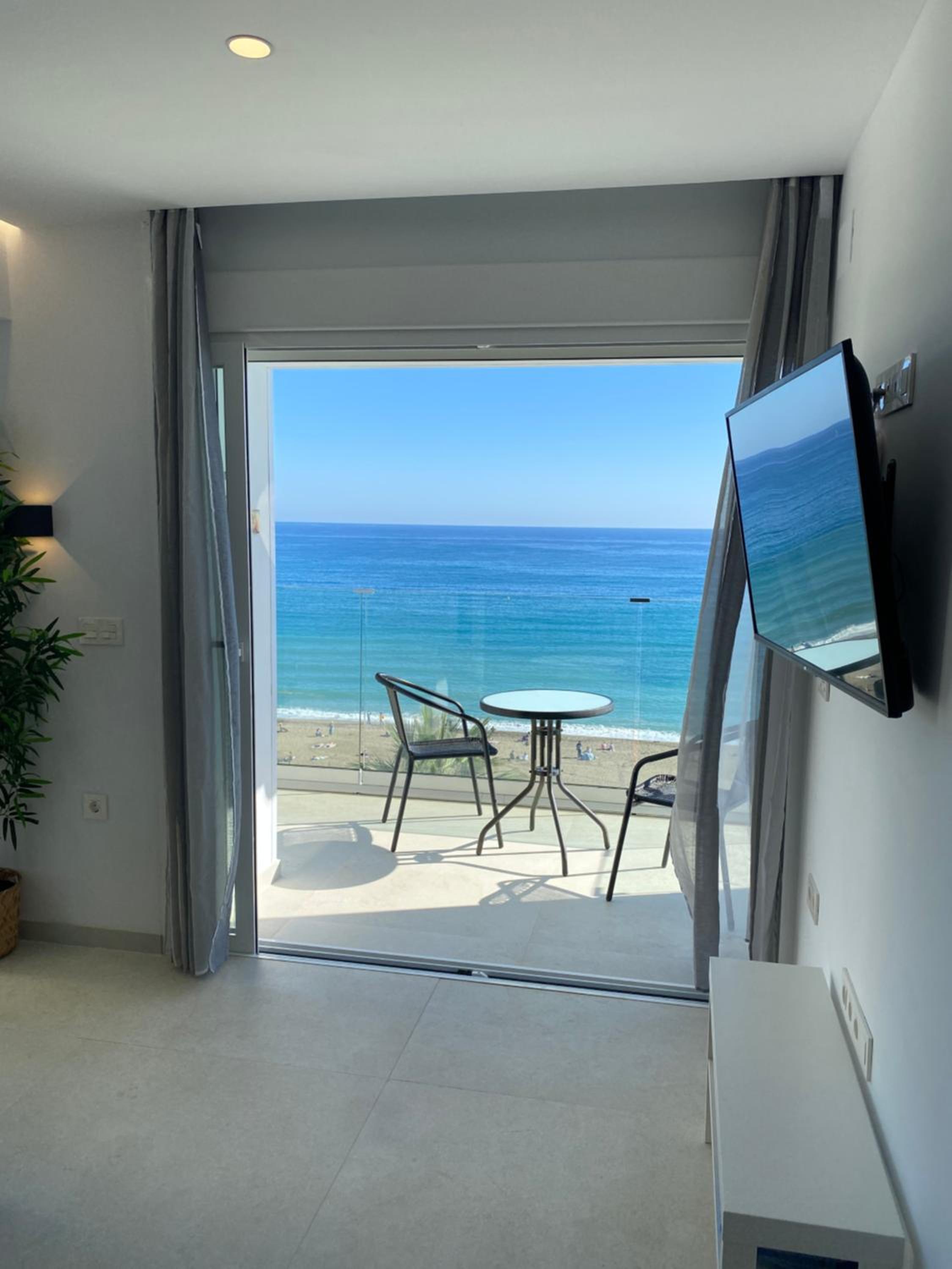 Playa Malagueta Vistas frontal al mar con 2 dormitorios