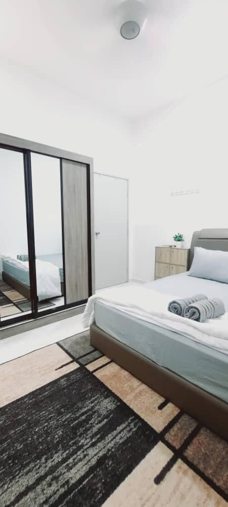Wan & Zam Homestay - Batu Pahat photo 1
