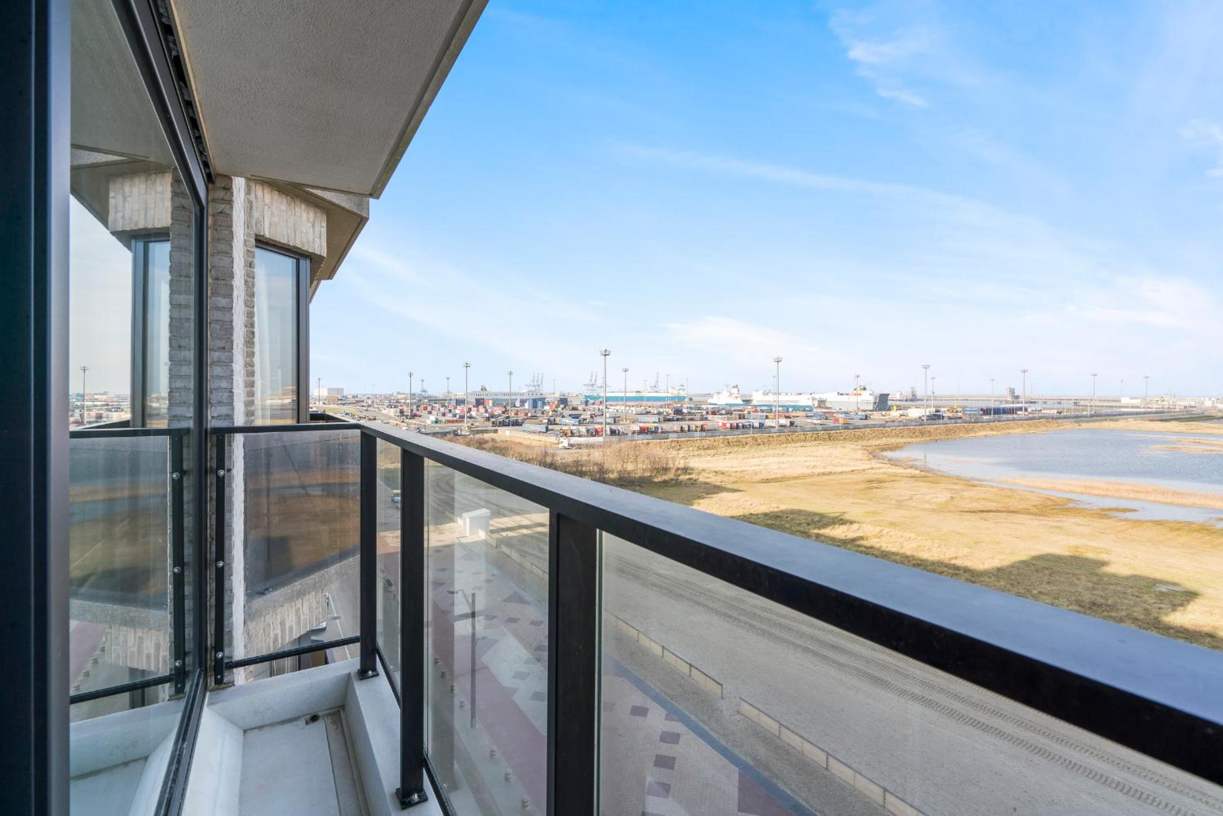Ontspannen aan zee app met frontaal zeezicht - 4p