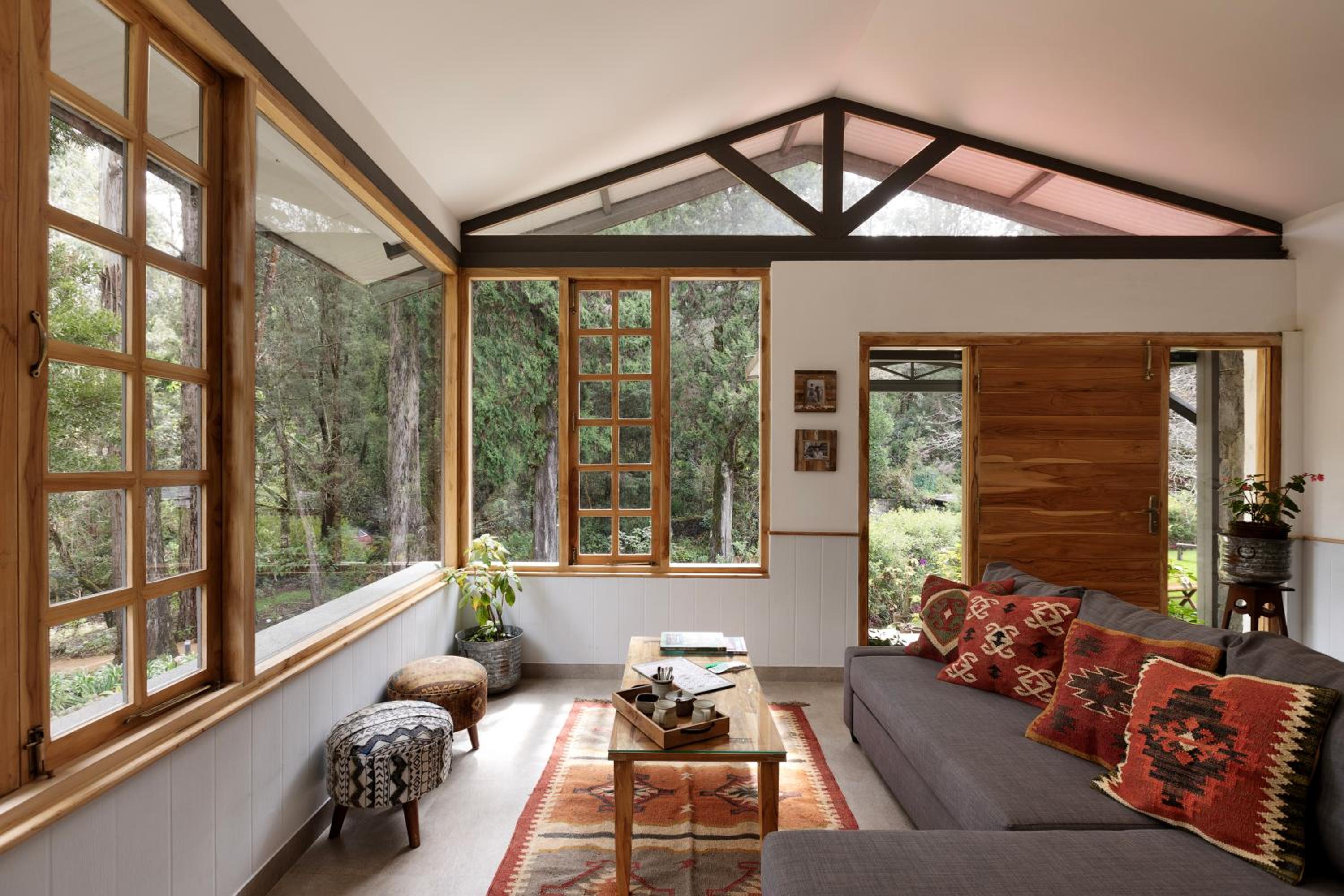 SaffronStays Dunnottar North By Kodai Lake- A 2-BDR villa view 4