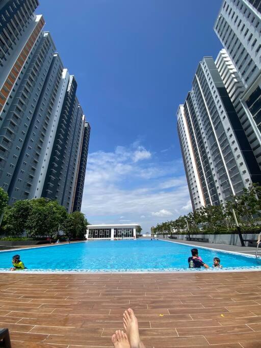 Tifa Home, Alanis Residence Kota Warisan KLIA Sepang Netflix photo 5