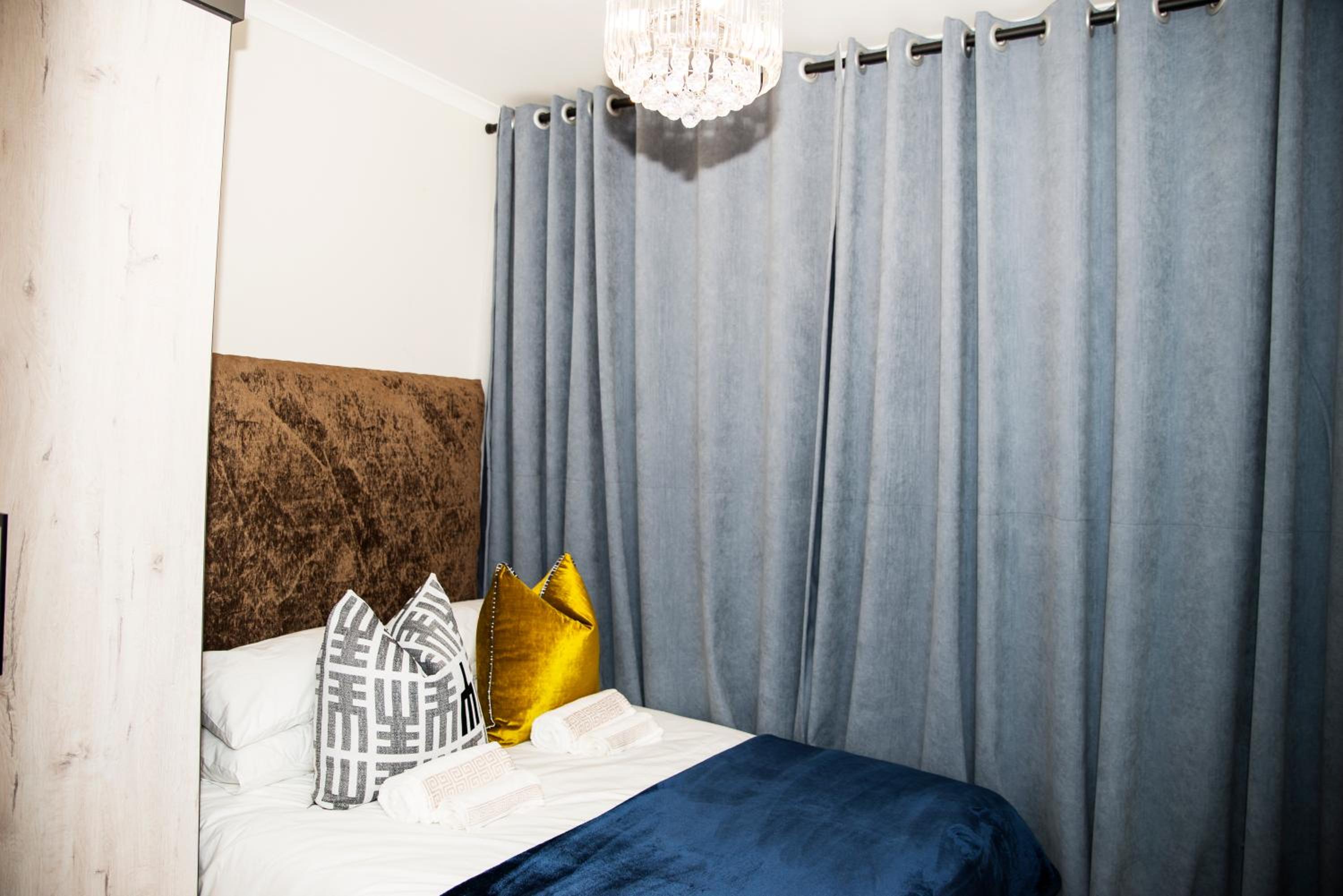 Eirini Elegant - Ares Apartment Carlswald view 2