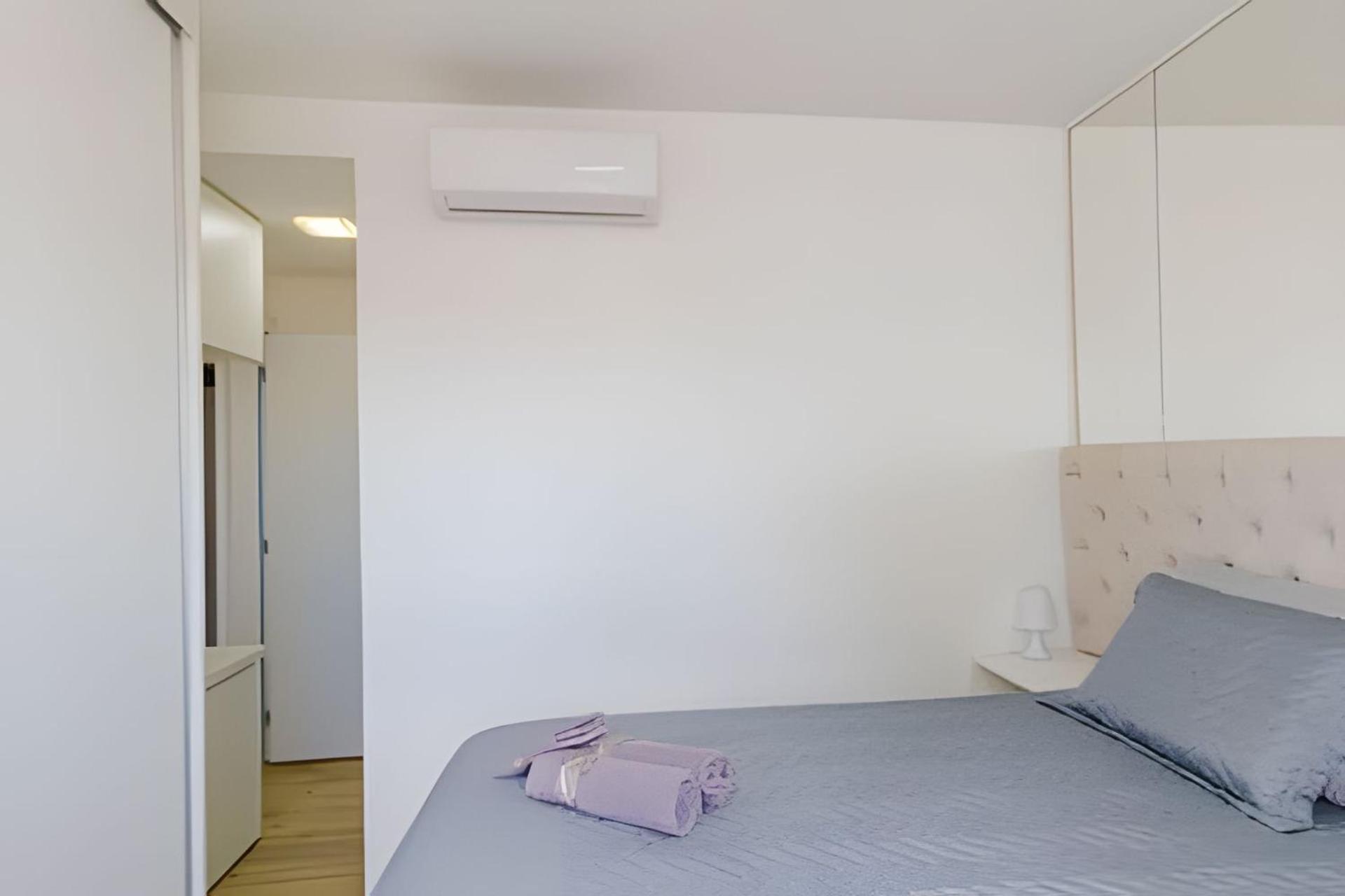 Apartamento 3 quartos com ar-condicionado acomoda até 12 pessoas