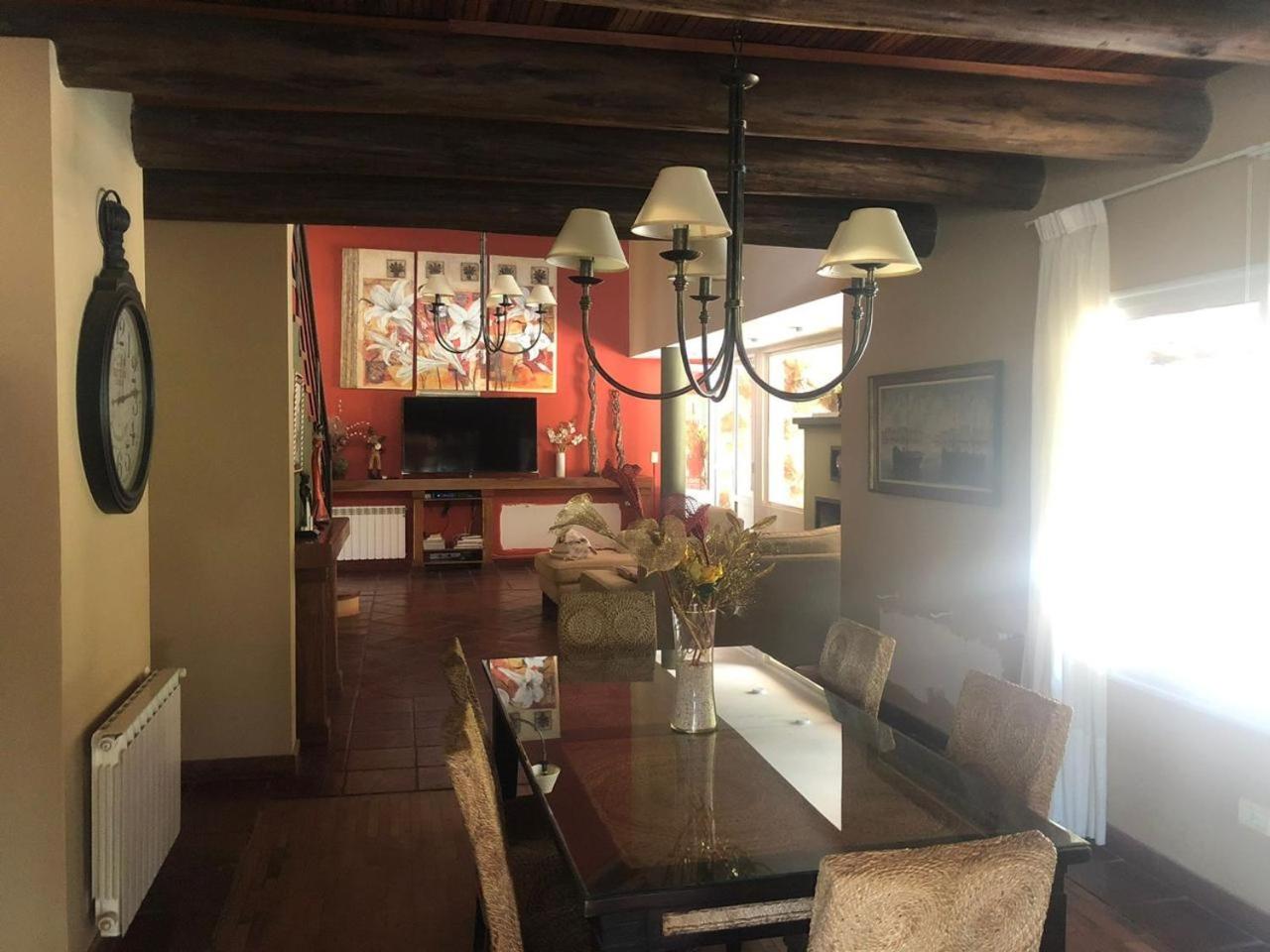 IMPORTANTE CASA EN SAN LORENZO SALTA . NICOLE DI RICO ALQUILERES TEMPORALES